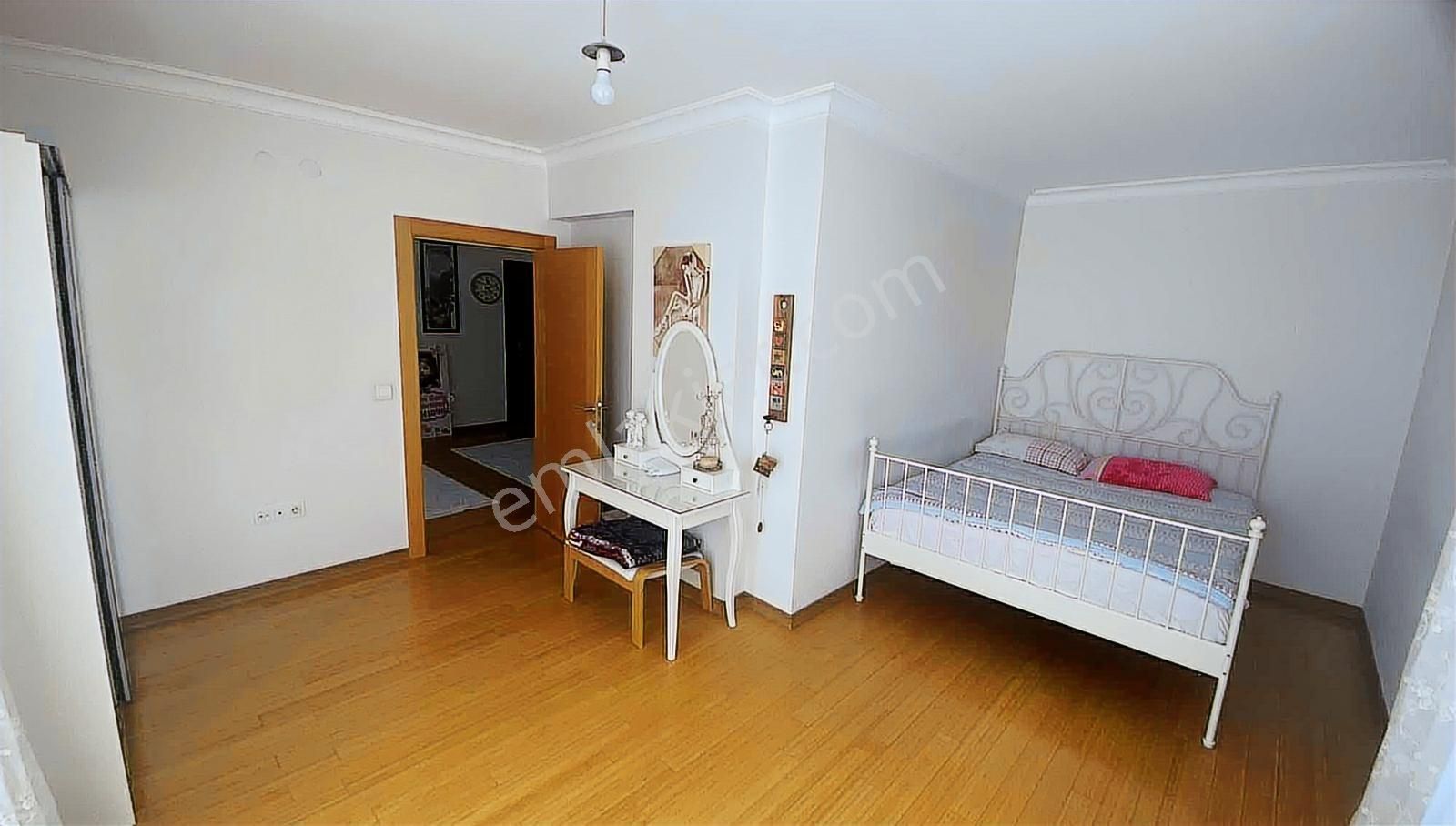 Mercanlardan Demetevler'de 6+1 Satılık Dublex Daire - Görsel 12