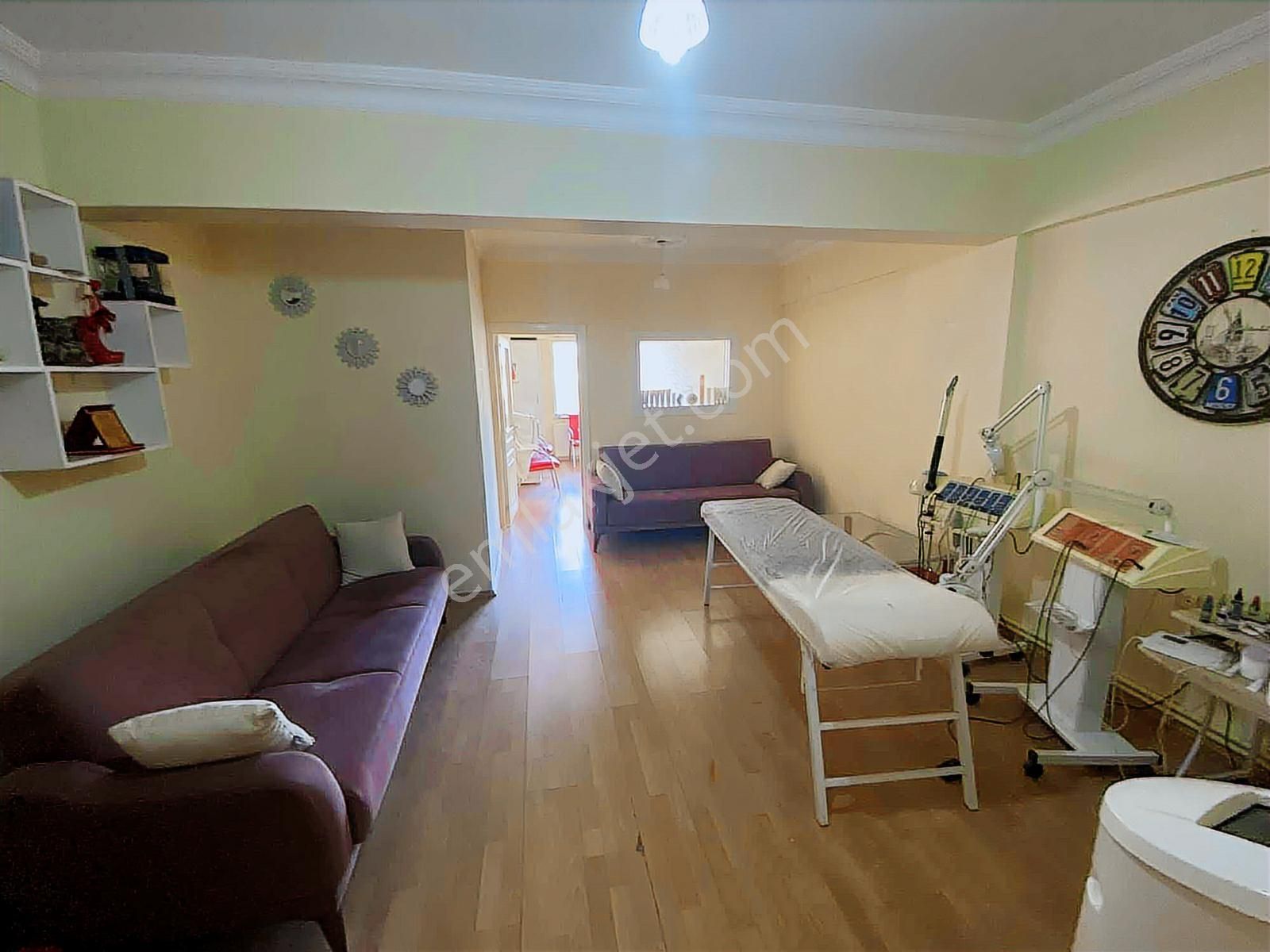 Alperen Gayrimenkul'den Çarşıda Devren Kiralık Güzellik Merkezi - Görsel 4