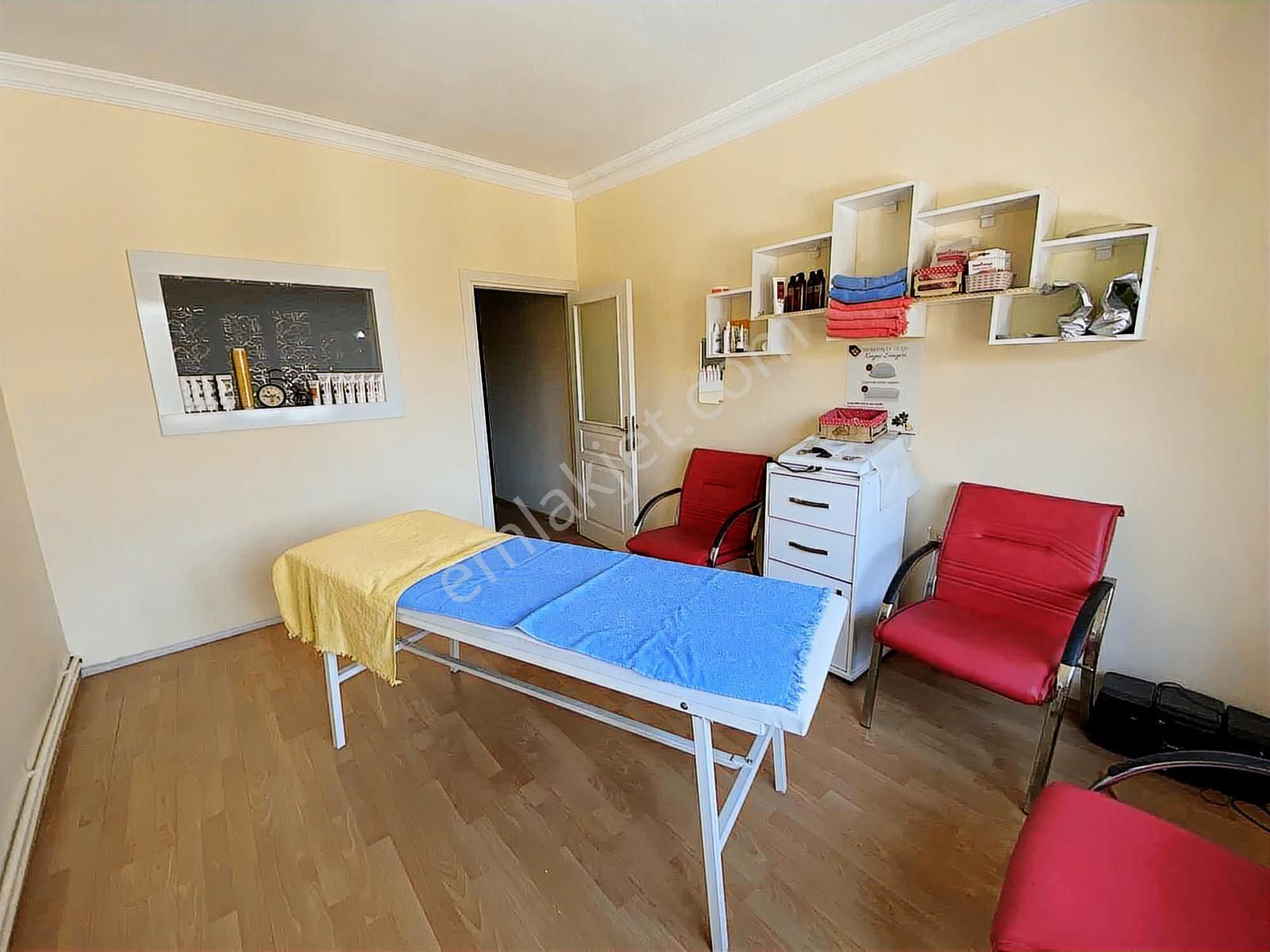 Alperen Gayrimenkul'den Çarşıda Devren Kiralık Güzellik Merkezi - Görsel 9