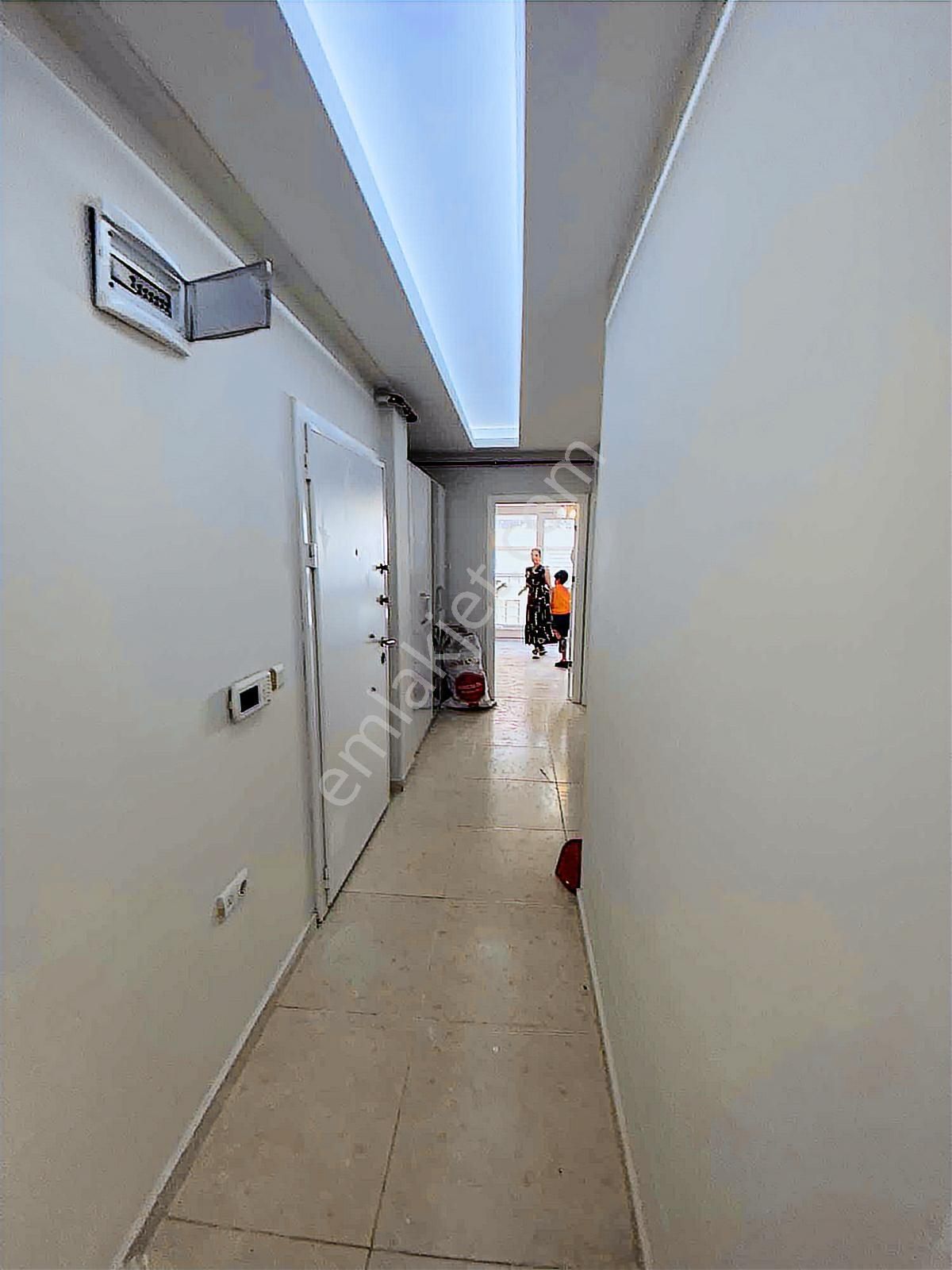 Dere Gayrimenkulden Caglaogluna 1 Sokak Salon Mutfak Ayrı 2+1 - Görsel 11