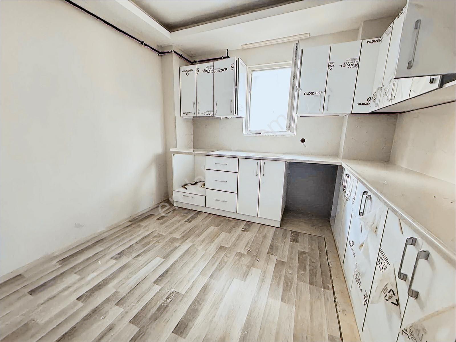 Dere Gayrimenkulden Caglaogluna 1 Sokak Salon Mutfak Ayrı 2+1 - Görsel 10