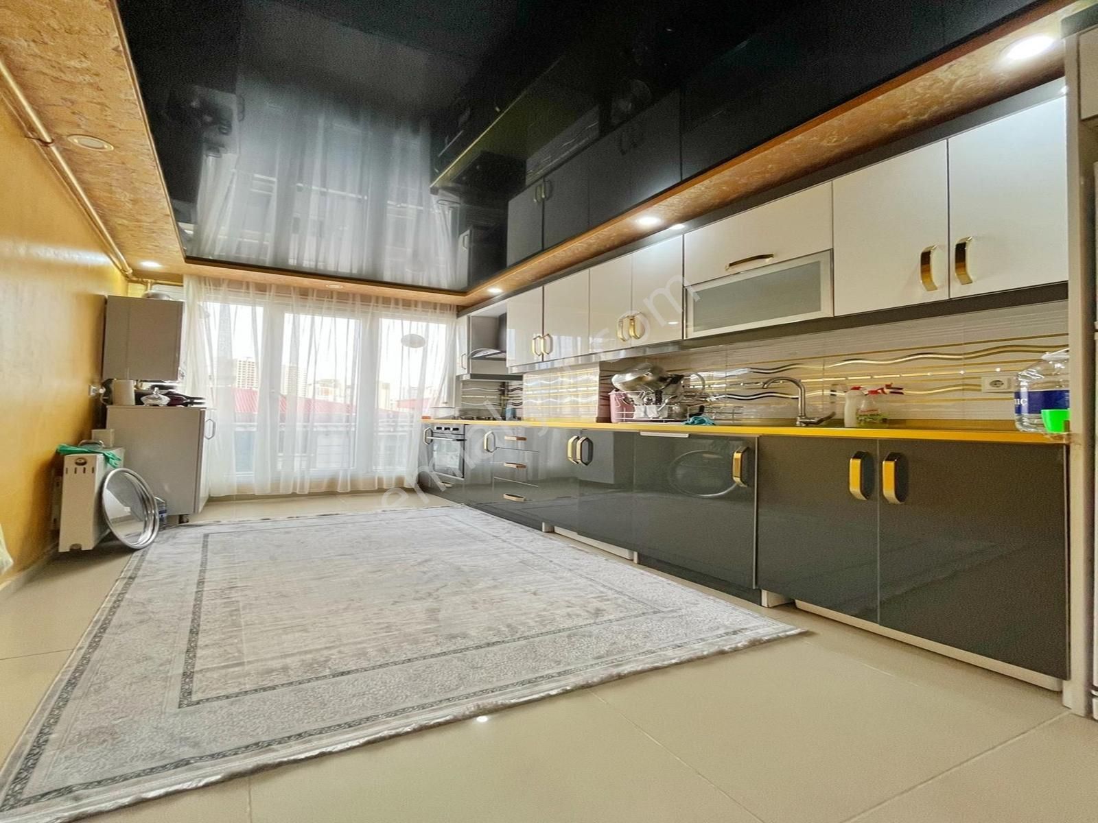 Beylikdüzü Atlas Gyo'dan Metrobüse 5 Dk Butik Site Satılık Daire