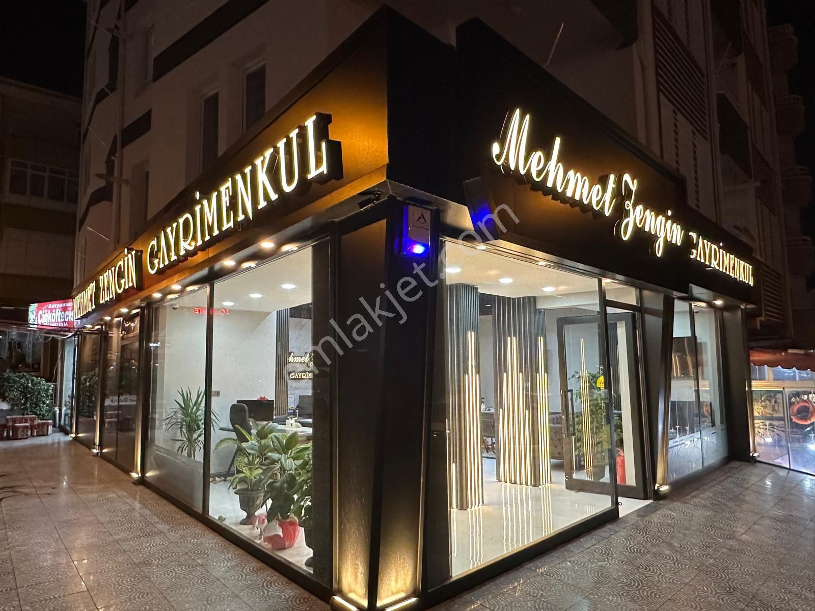 Pursaklar Mehmet Zengin Emlak'tan Asansörlü Kapalı Otoparklı 1.kat 2+1 Ful Yapılı Masrafsız Daire - Görsel 40