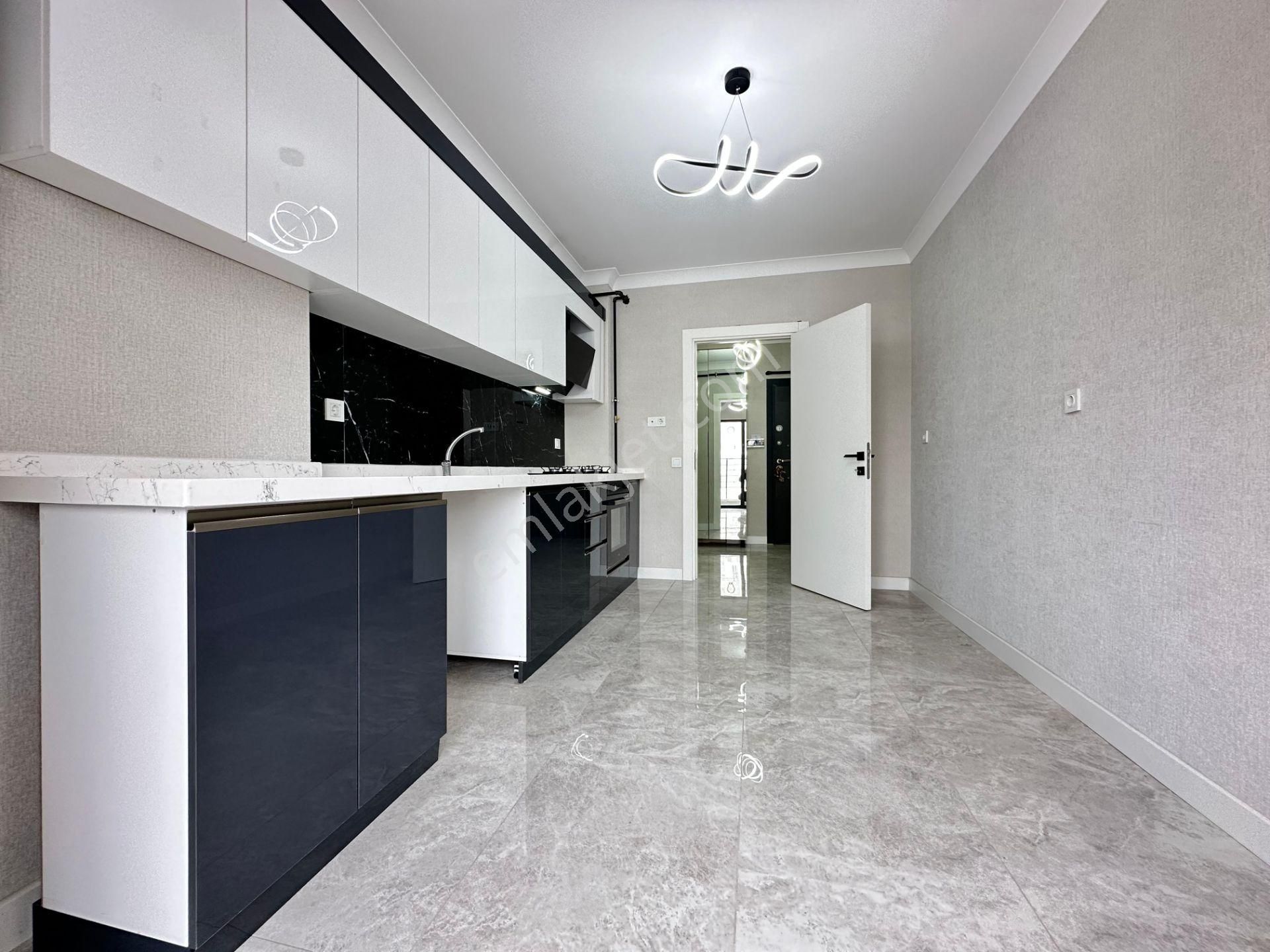 Pursaklar Mehmet Zengin Emlak'tan Asansörlü Kapalı Otoparklı 1.kat 2+1 Ful Yapılı Masrafsız Daire - Görsel 12