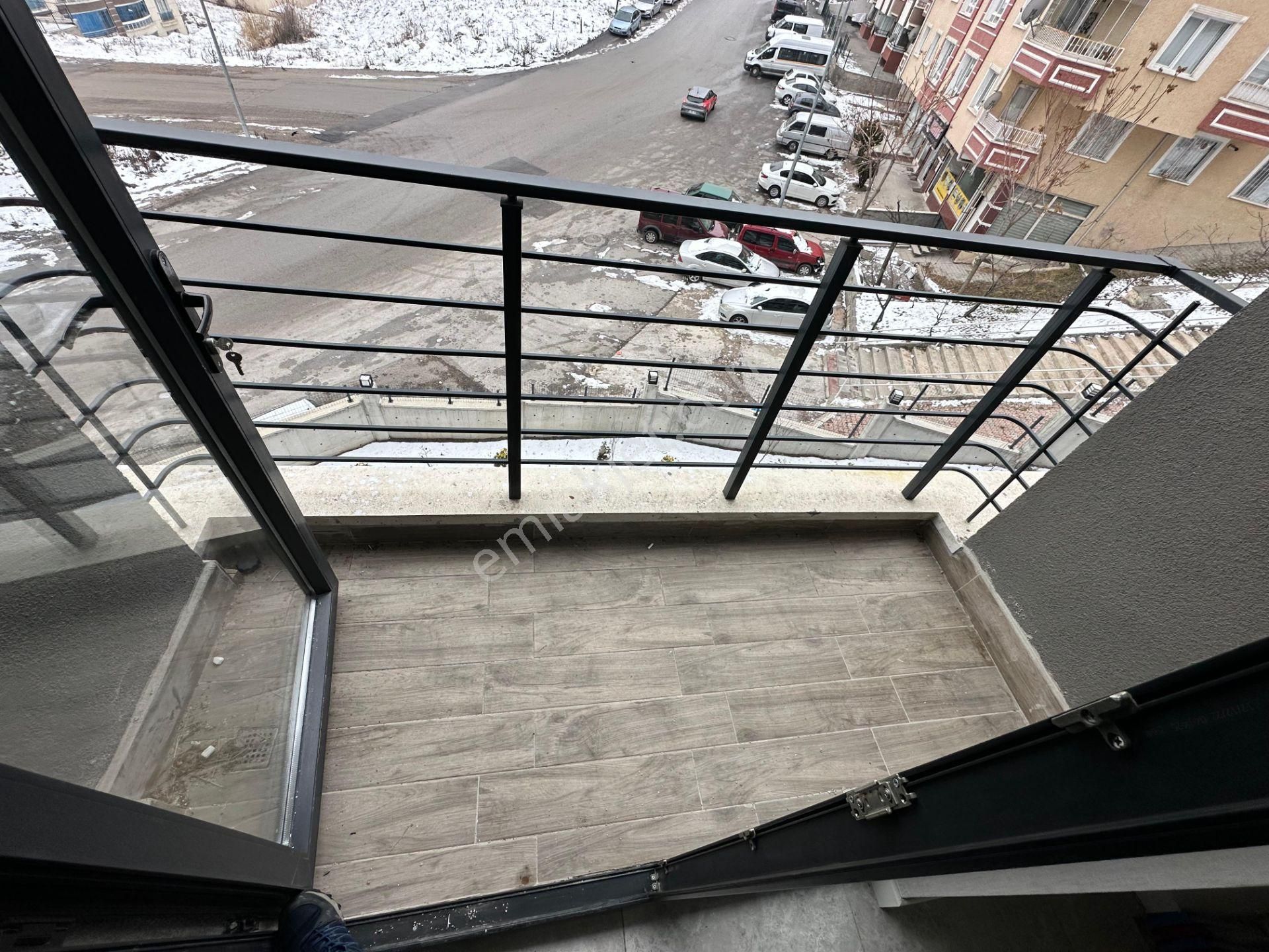 Pursaklar Mehmet Zengin Emlak'tan Asansörlü Kapalı Otoparklı 1.kat 2+1 Ful Yapılı Masrafsız Daire - Görsel 36