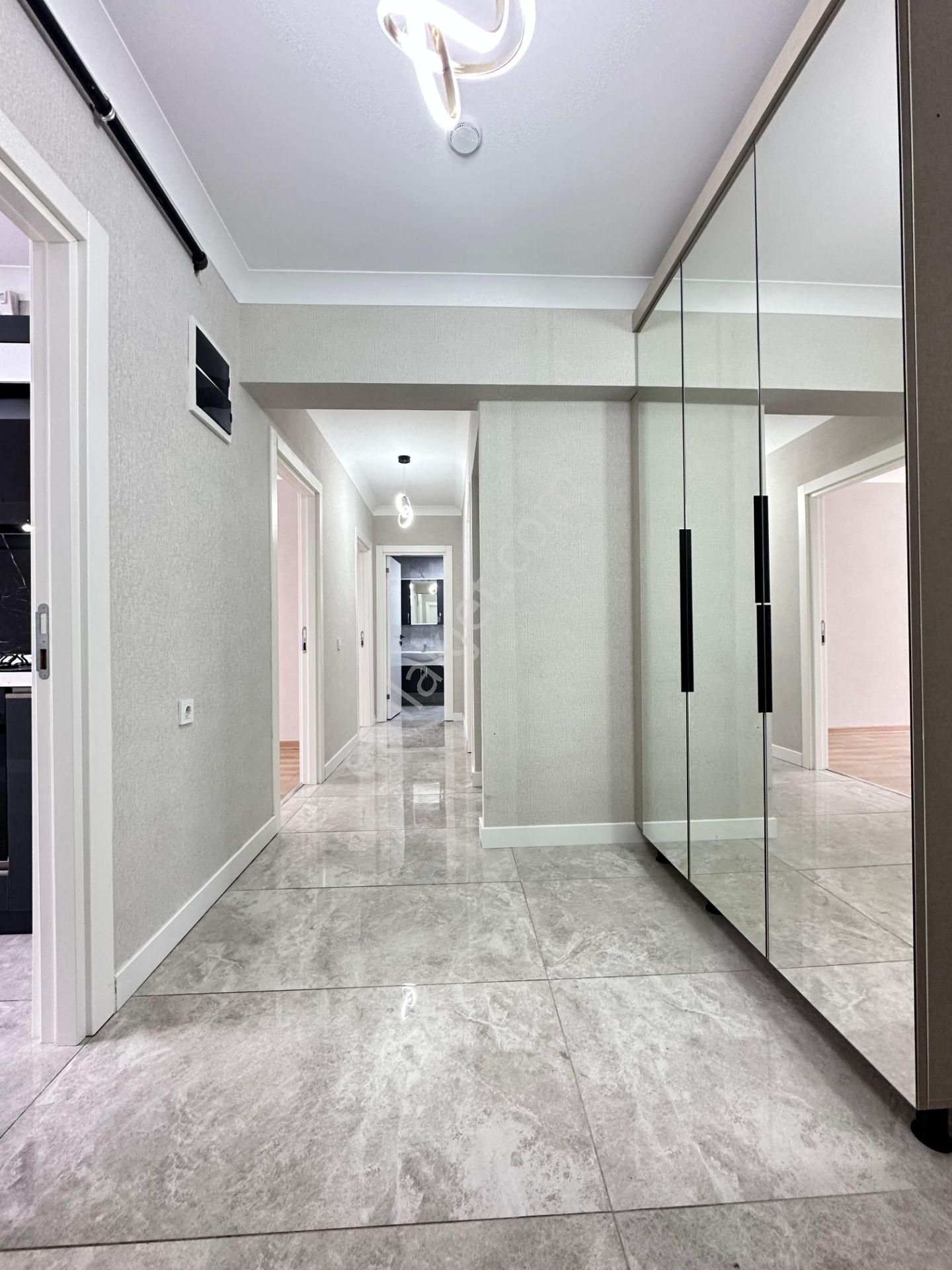 Pursaklar Mehmet Zengin Emlak'tan Asansörlü Kapalı Otoparklı 1.kat 2+1 Ful Yapılı Masrafsız Daire - Görsel 21