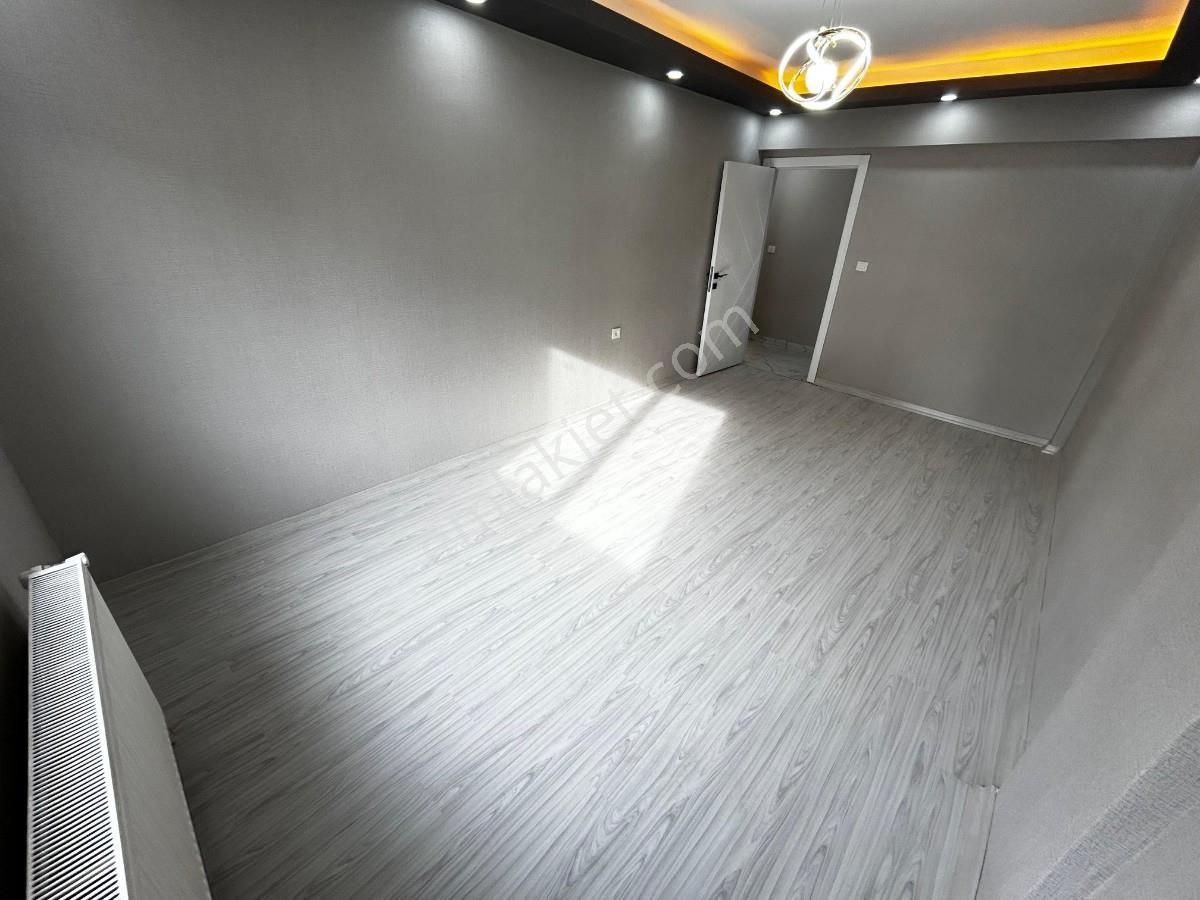 Sincan Plevne Mah 3+1 Ultra Lüks Yapılı Ara Katta Ön Cephe Daire - Görsel 8