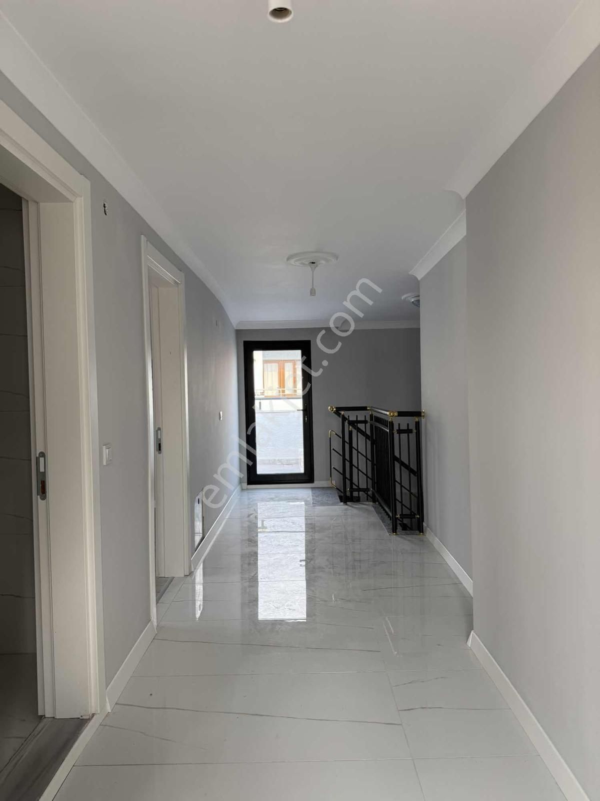 Darıca Marmaray Durağına Komşu 4+1 Asansörlü Çift Teraslı Daire - Görsel 18