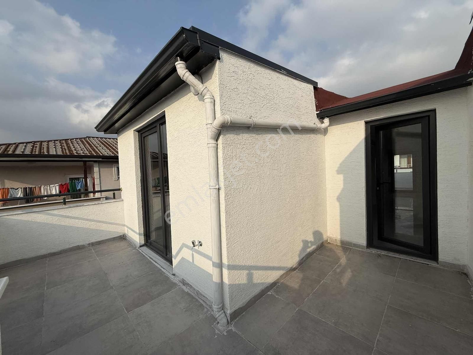 Darıca Marmaray Durağına Komşu 4+1 Asansörlü Çift Teraslı Daire - Görsel 19