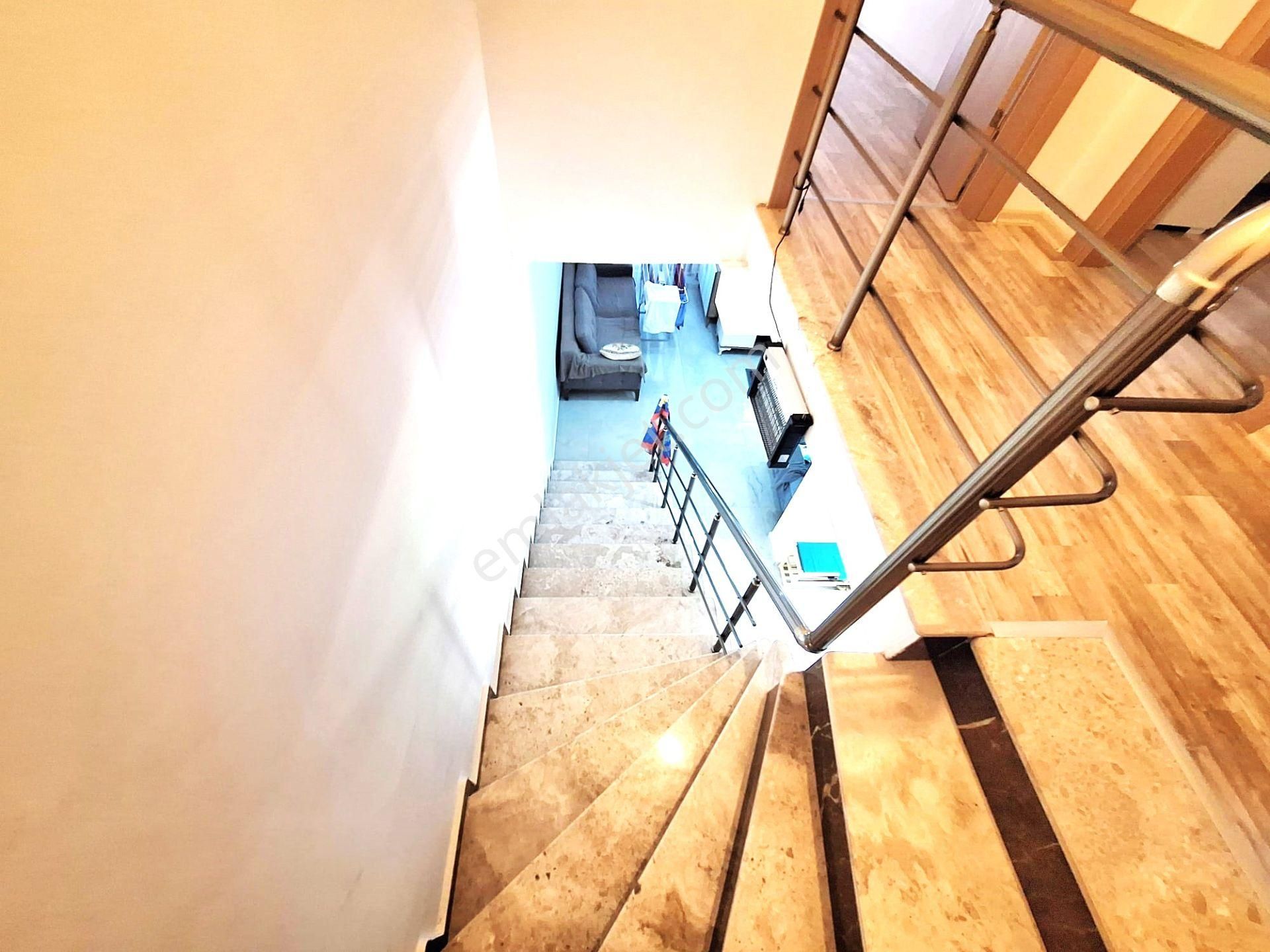 Aygül'den Güre'de Butik Site İçerisinde Geniş Bahçeli Havuzlu Denize Yakın Fırsat 3+1 Satılık Villa - Görsel 14