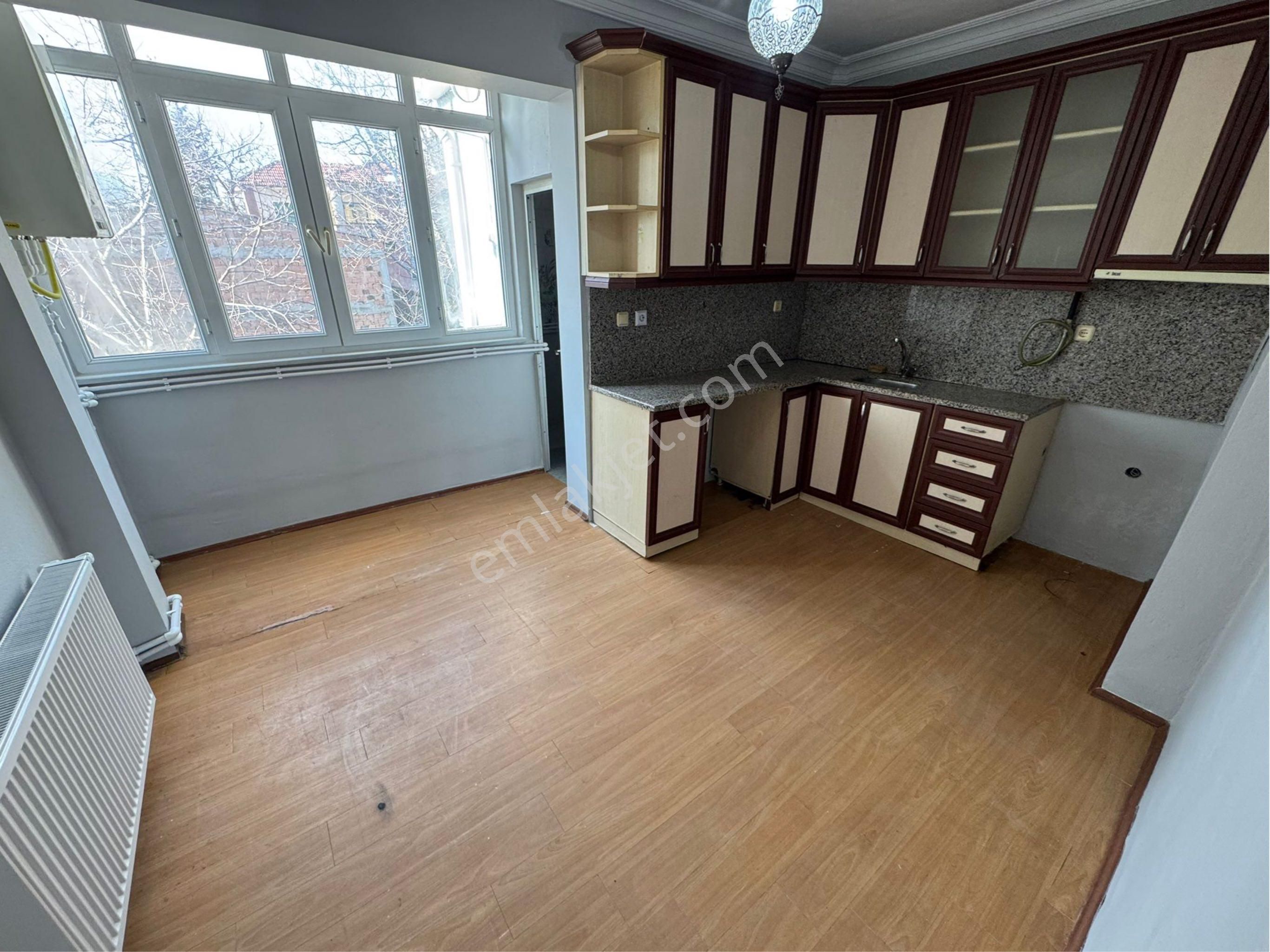 Ak Auto Gayrimenkul'dan Tekirdağ Süleymanpaşa Zafer Mah Satılık Müstakil 5 Katlı Ev - Görsel 24