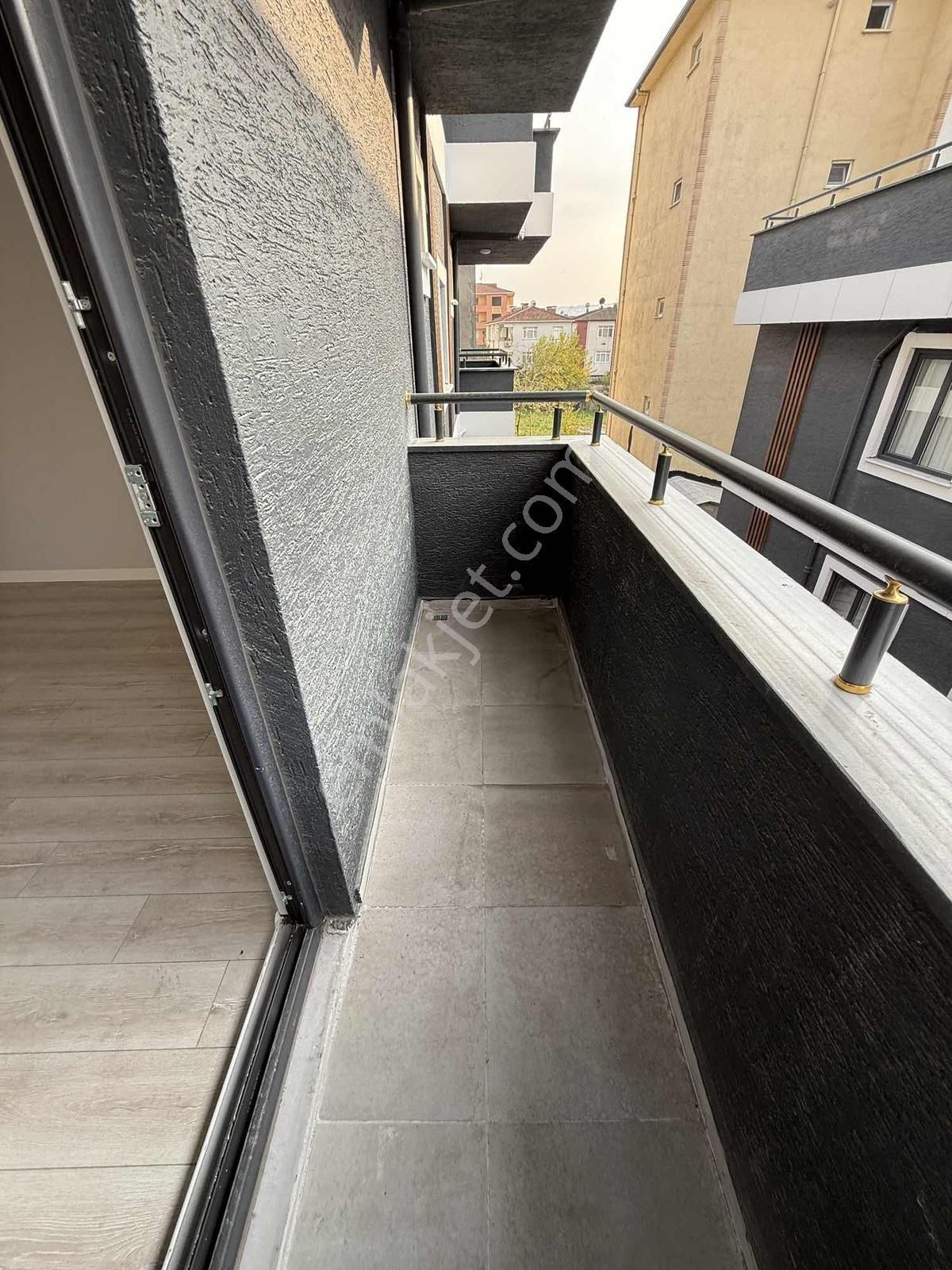 Darıca Marmaray Durağına Komşu 4+1 Asansörlü Çift Teraslı Daire - Görsel 8