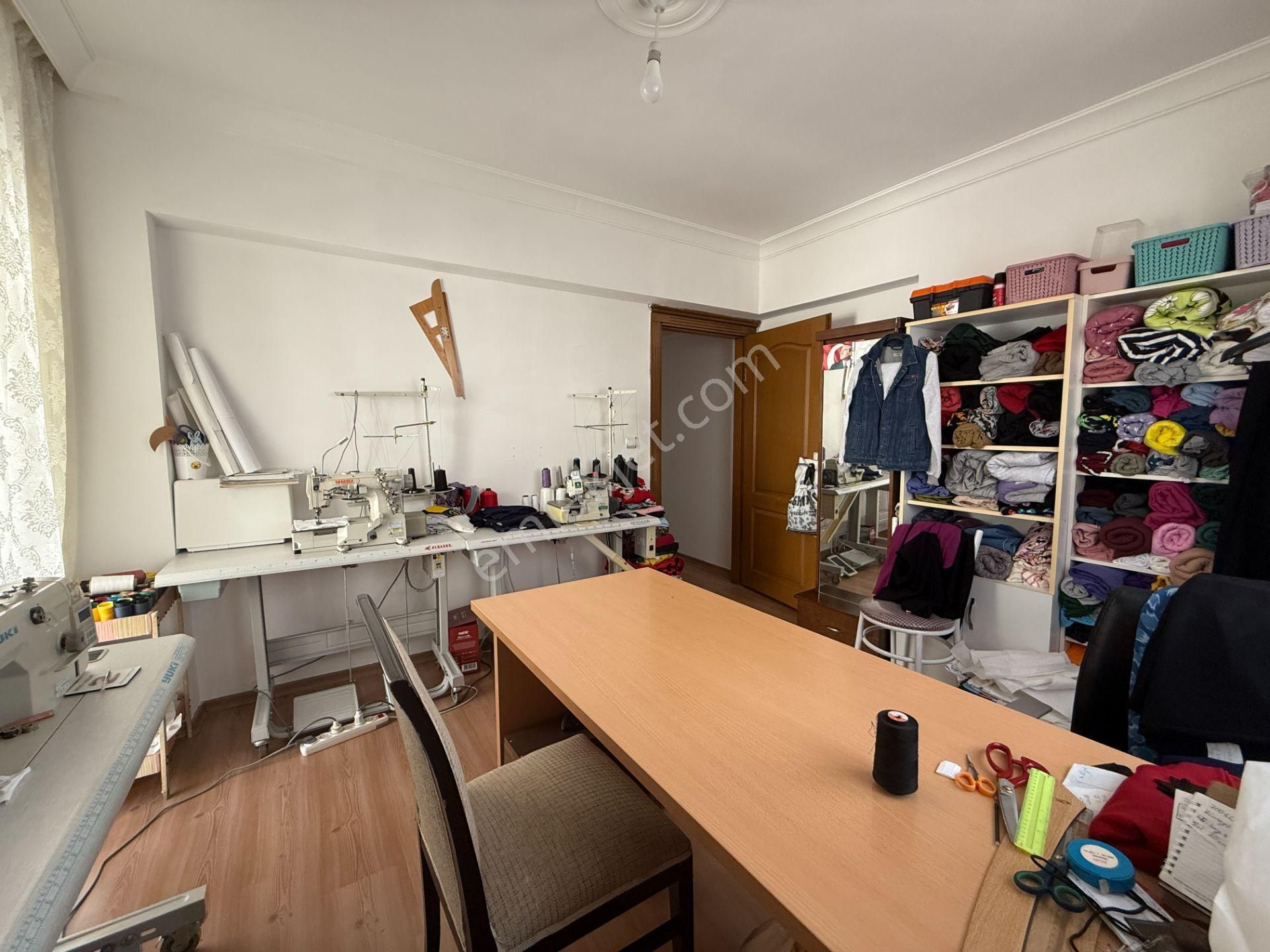 Kalecik Emlak'tan Ara Kat'da 3+1 Çift Balkonlu İskanlı Daire - Görsel 8