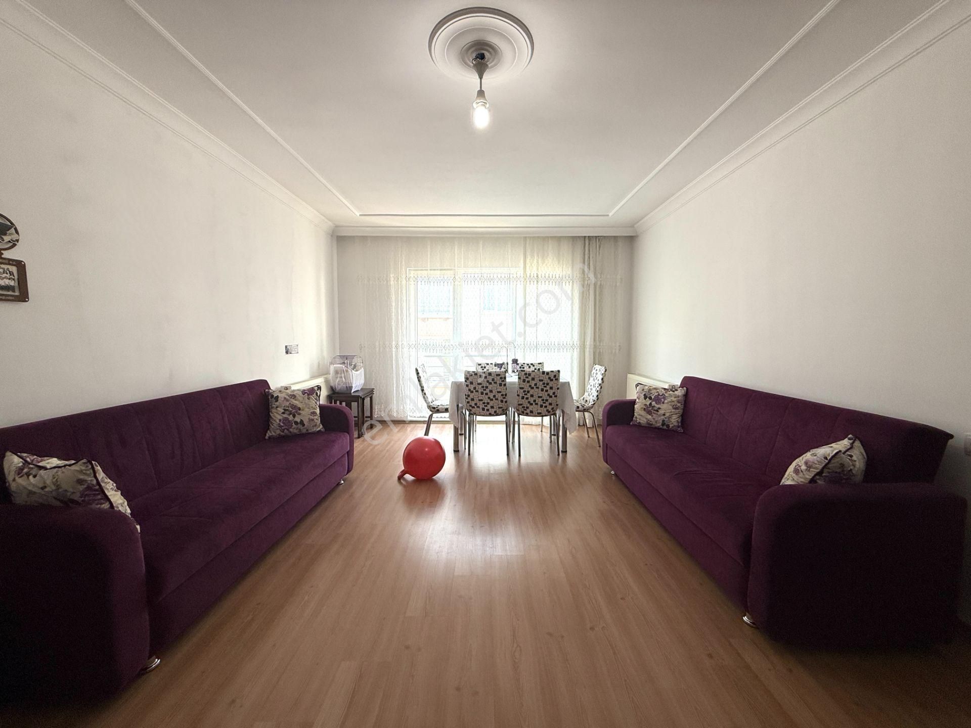 Kalecik Emlak'tan Ara Kat'da 3+1 Çift Balkonlu İskanlı Daire