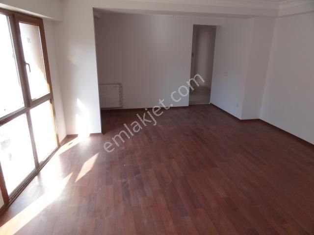 Ünalan Metro-metrobüs Yakını Genç Apt.satılık Daire 3+1,120m2. - Görsel 9