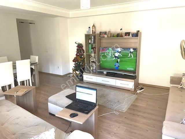 Ünalan Metro-metrobüs Yakını Genç Apt.satılık Daire 3+1,120m2. - Görsel 14