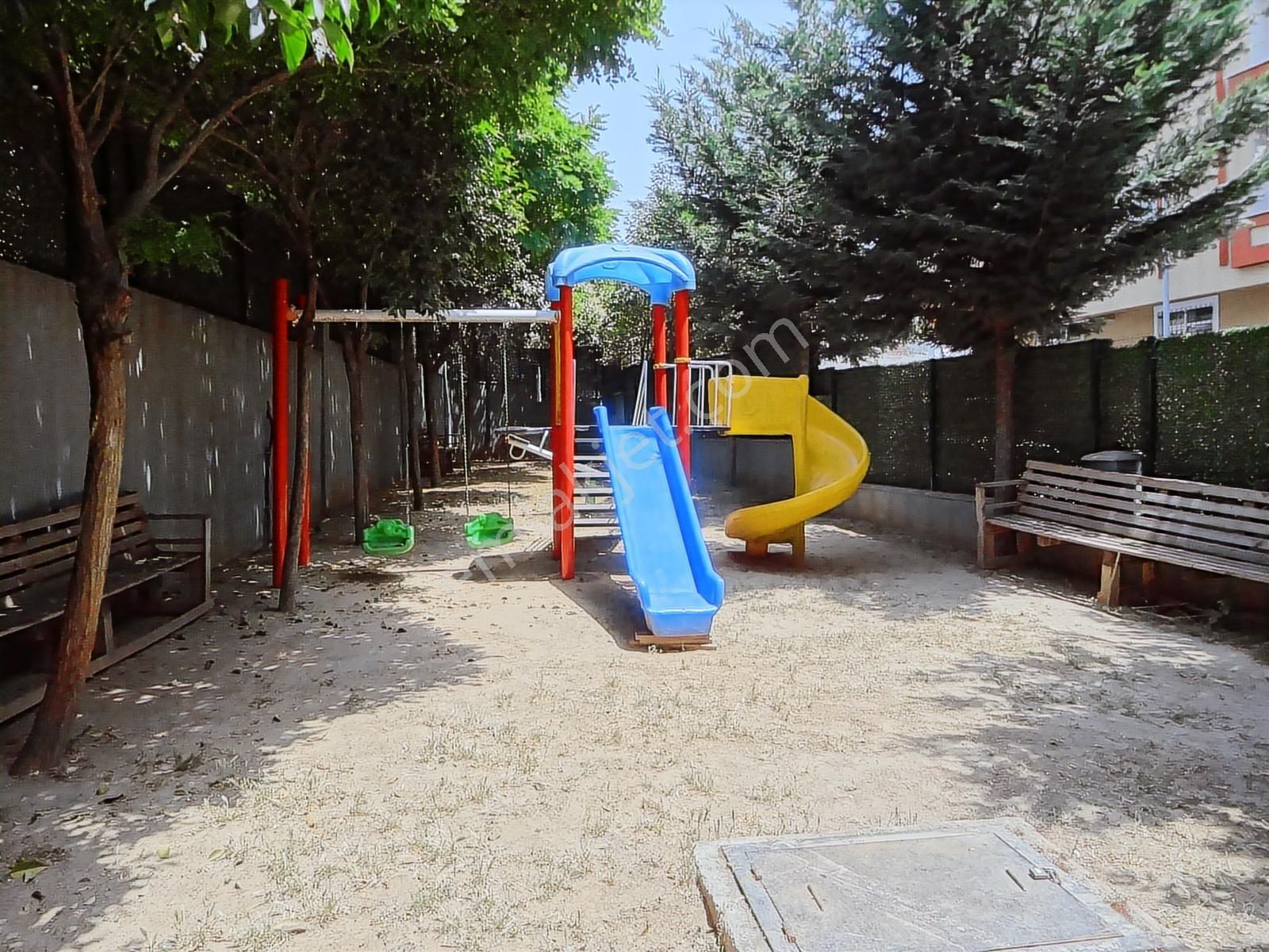 Ünalan Metro-metrobüs Yakını Genç Apt.satılık Daire 3+1,120m2. - Görsel 4