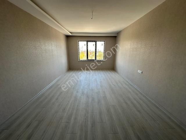 Bağlıcada Manzaralı Önü Açık 3+1 Sıfır Yerden Isıtmalı Daire - Görsel 5