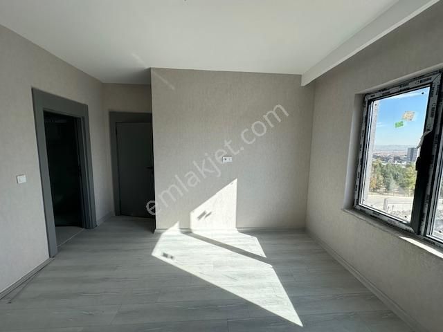 Bağlıcada Manzaralı Önü Açık 3+1 Sıfır Yerden Isıtmalı Daire - Görsel 14