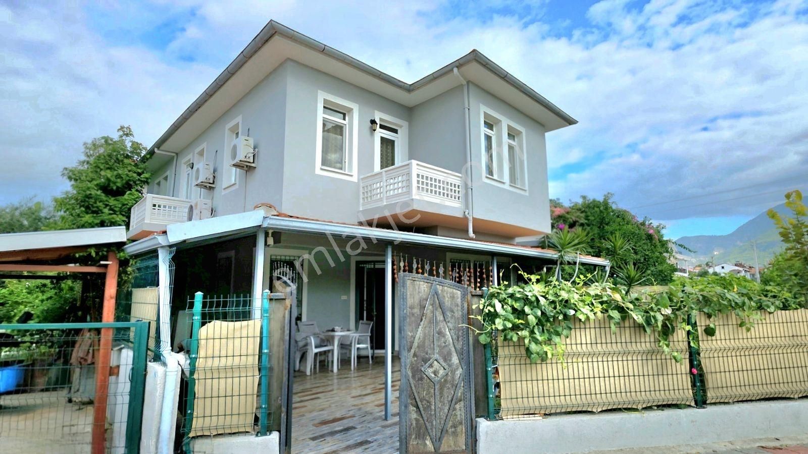 Fethiye Babataş'ta Sahile Yakın Satılık 3+1 160m2 İkiz Villa
