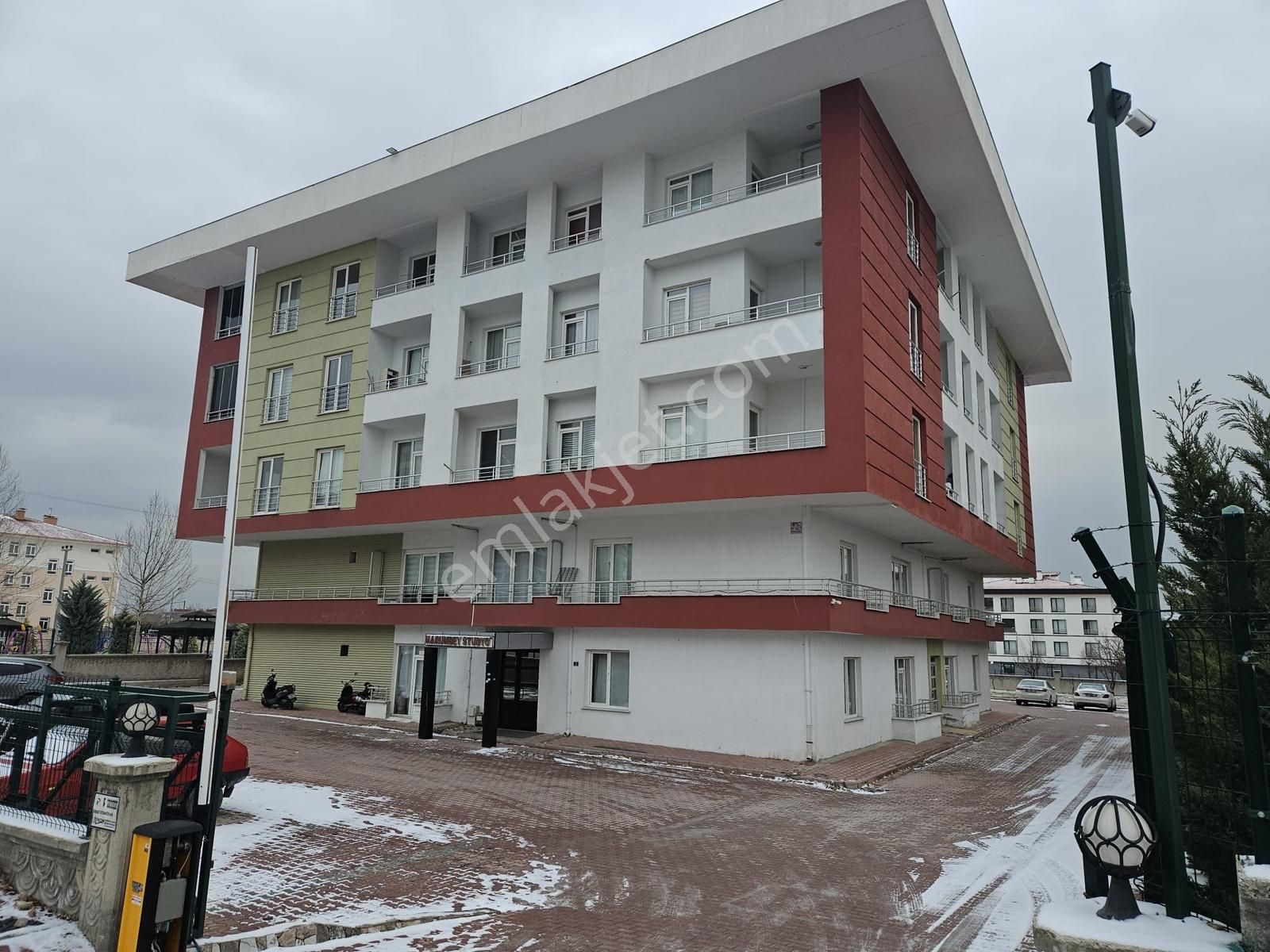 Fiyat Düştü! Merkezi Konum Tramvaya Yakın, Mobilyalı 2+1 Daire - Görsel 6