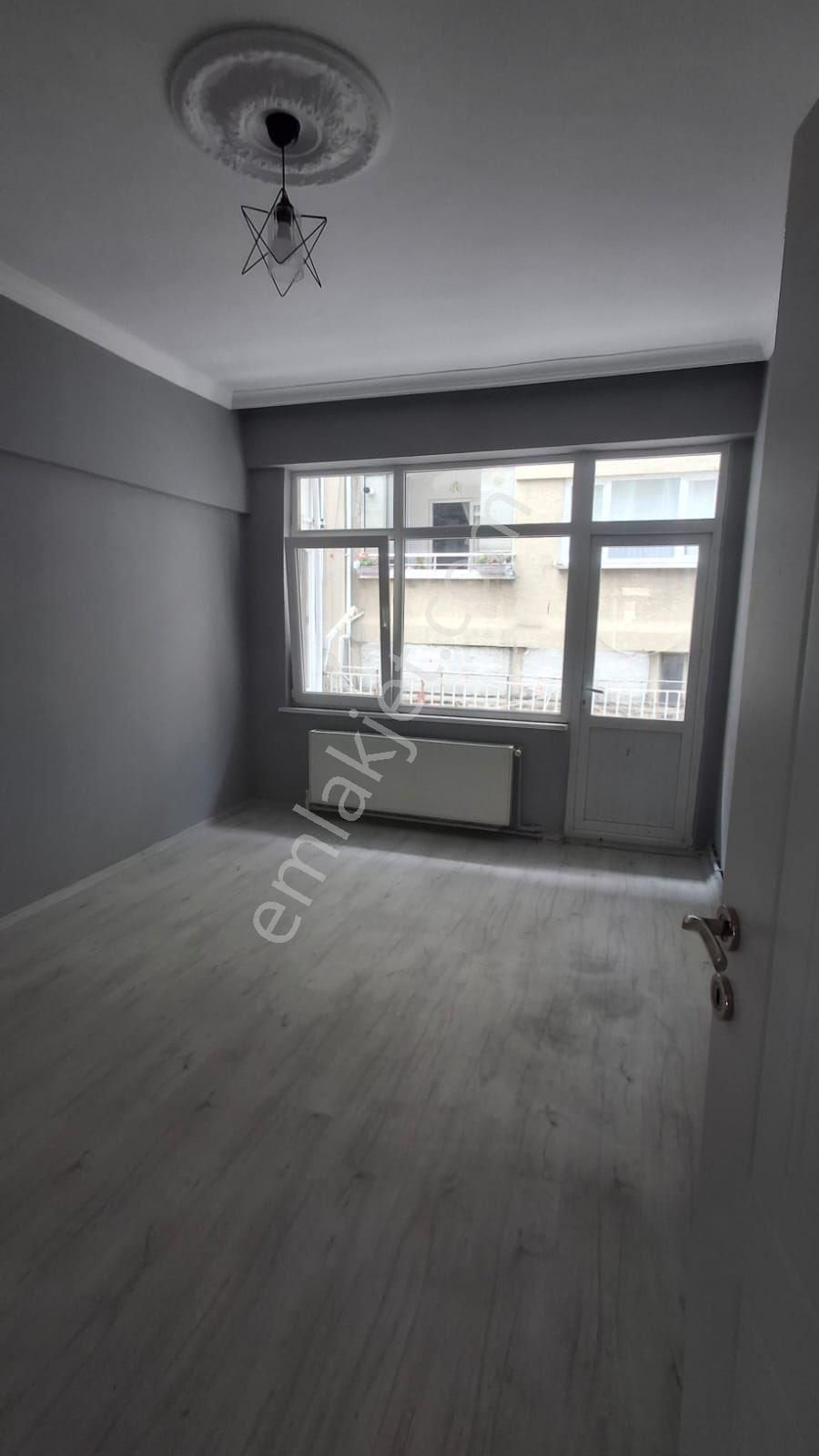 Zafer Mahallesinde İci Temiz Satılık Daire - Görsel 13