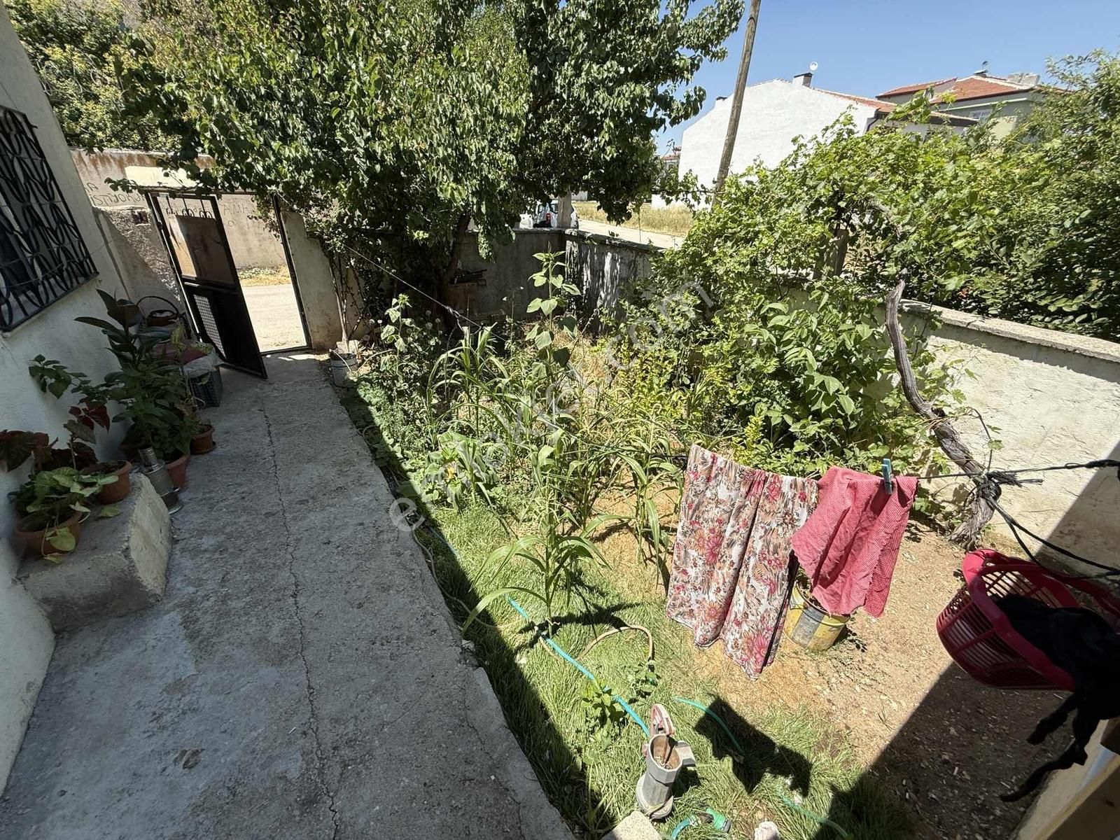 Gündoğdu Mah. 153m2 Bahçeli Müstakil Ev - Görsel 16