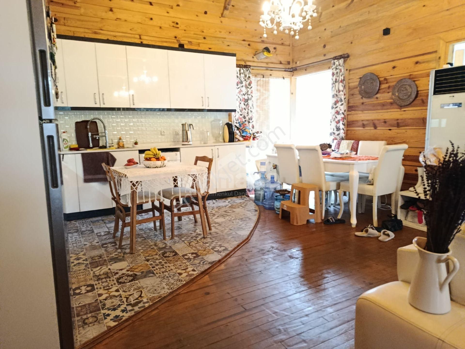 İzmir Mendereste Doğa İçinde, Geniş Bahçeli 3+1 Ahşap Ev - Görsel 11