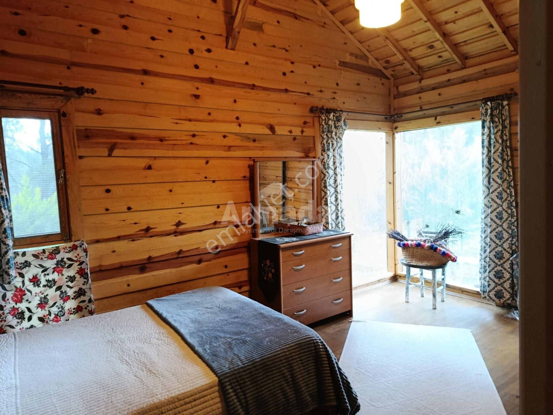 İzmir Mendereste Doğa İçinde, Geniş Bahçeli 3+1 Ahşap Ev - Görsel 13