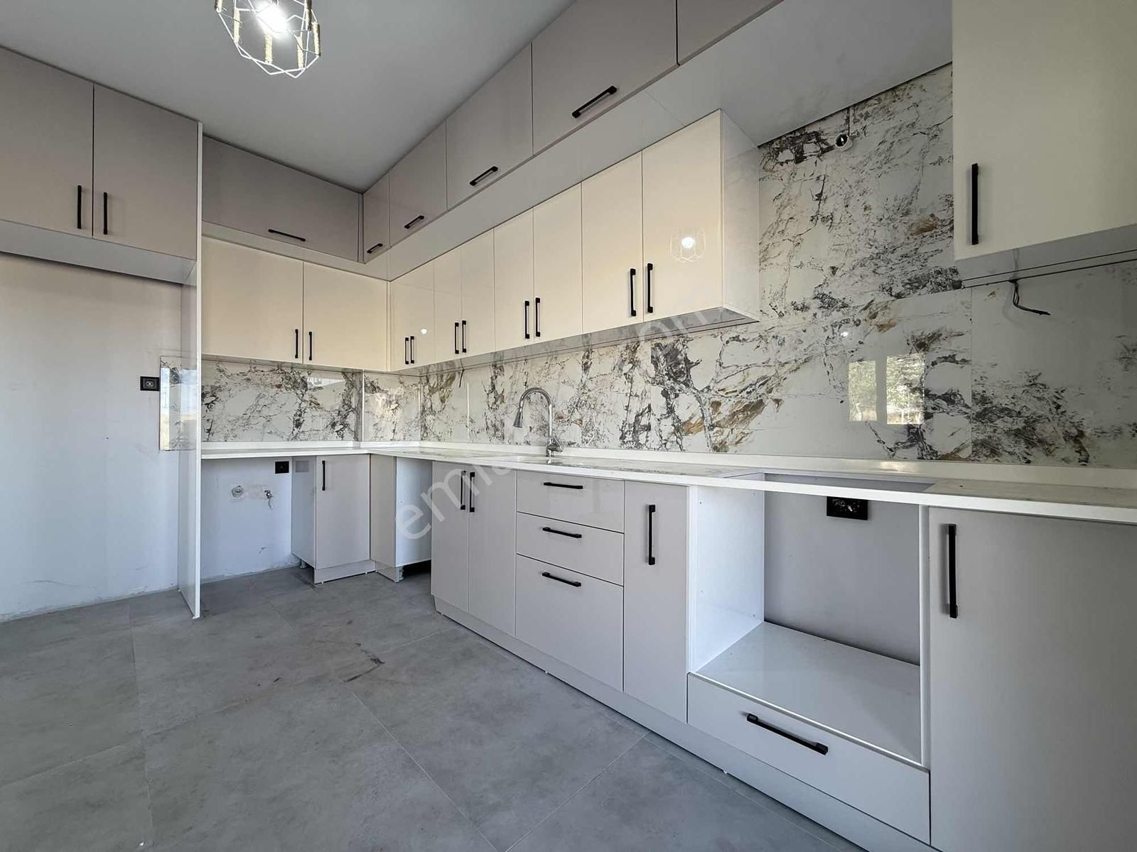 İmişehir Mah. 510m2 Arsa 115m2 2+1 Müstakil Ev - Görsel 3