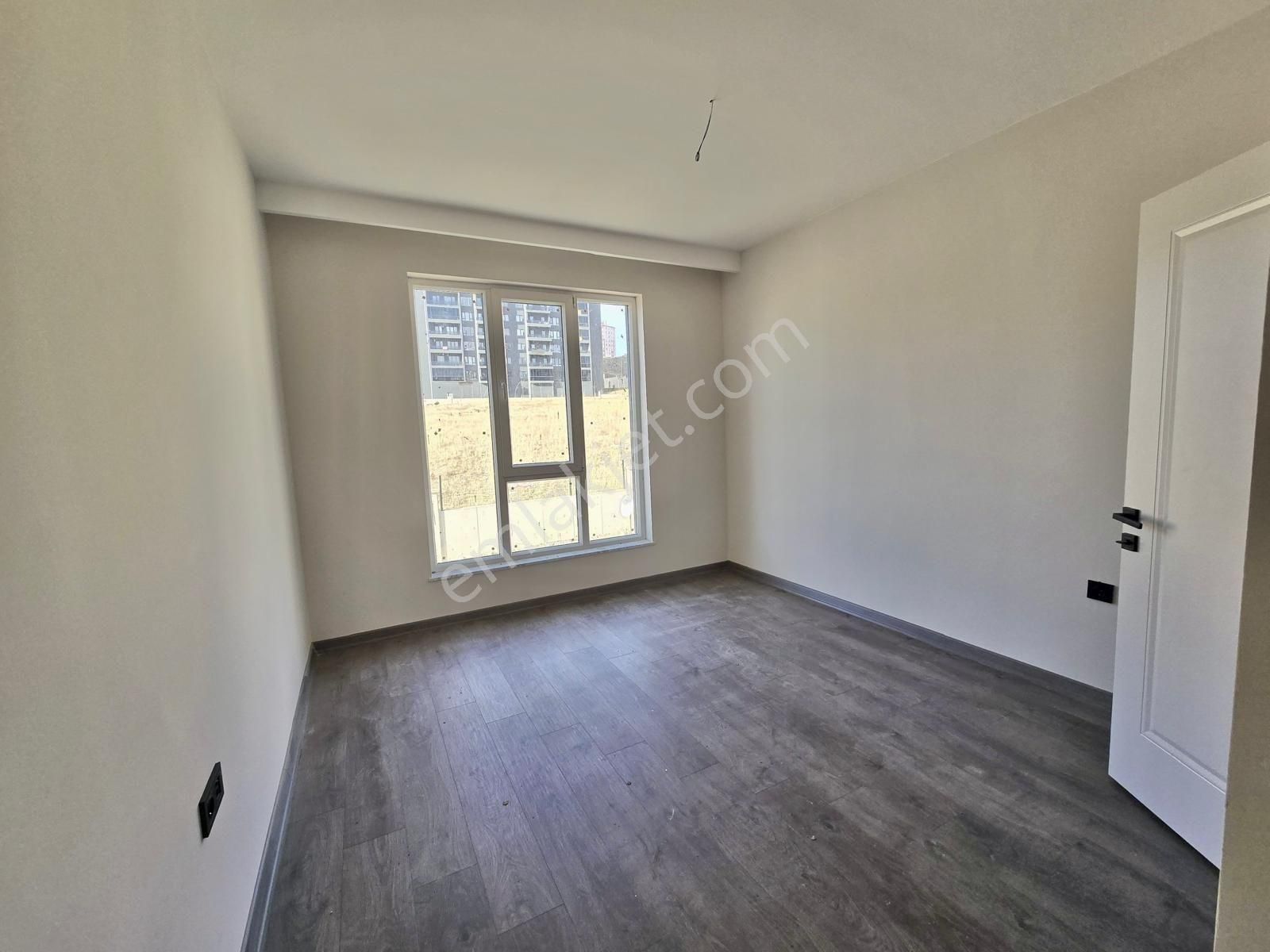 Yapracıkta Site İçerisinde Lüks Yapılı Harika Lokasyonda 2+1 - Görsel 15