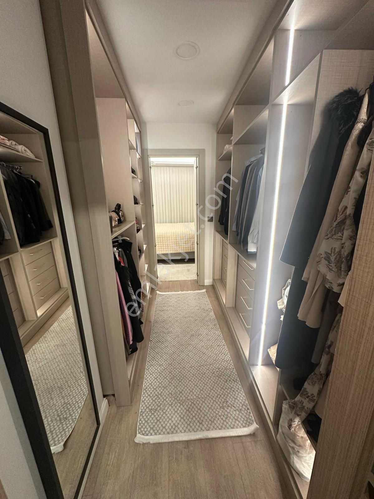 Çobançeşmede 3+1 160 M2 Hamam Konseptli Giyinme Odalı Özel Mimari Daire !! - Görsel 24