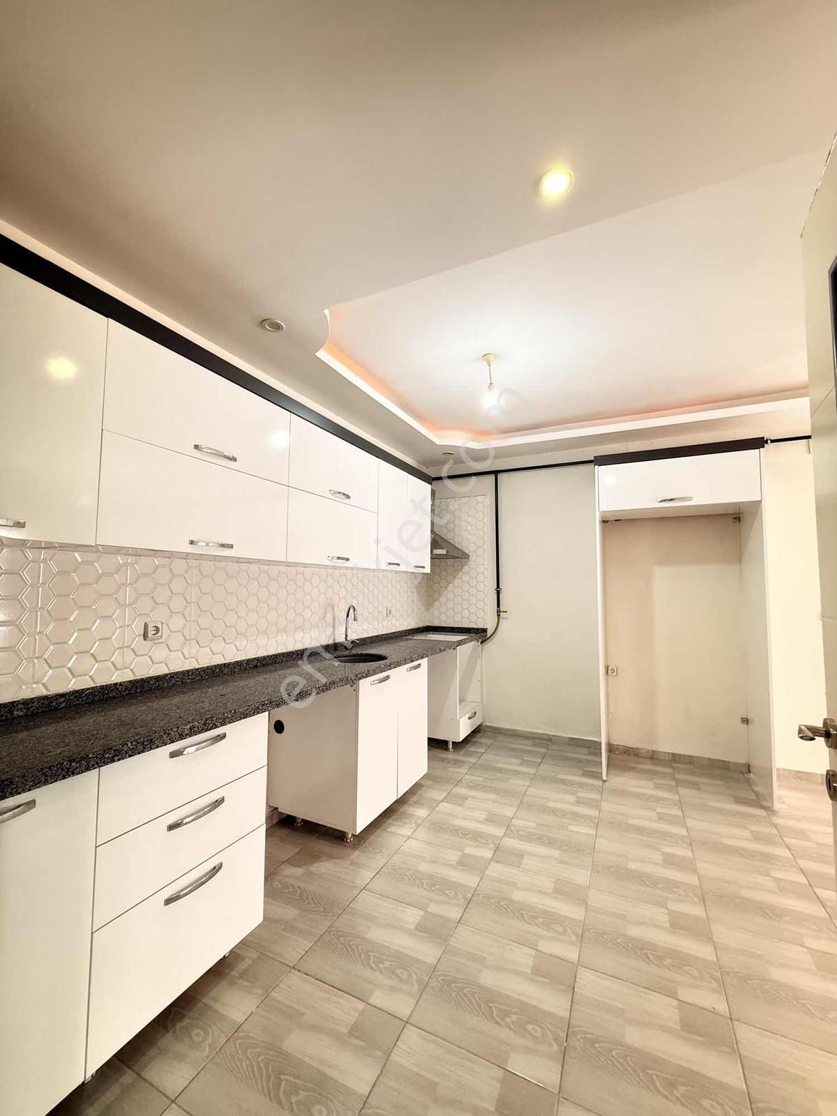 Noyan'dan 4+1 Doğalgazlı 165 M2 Saray Gibi Daire - Görsel 11