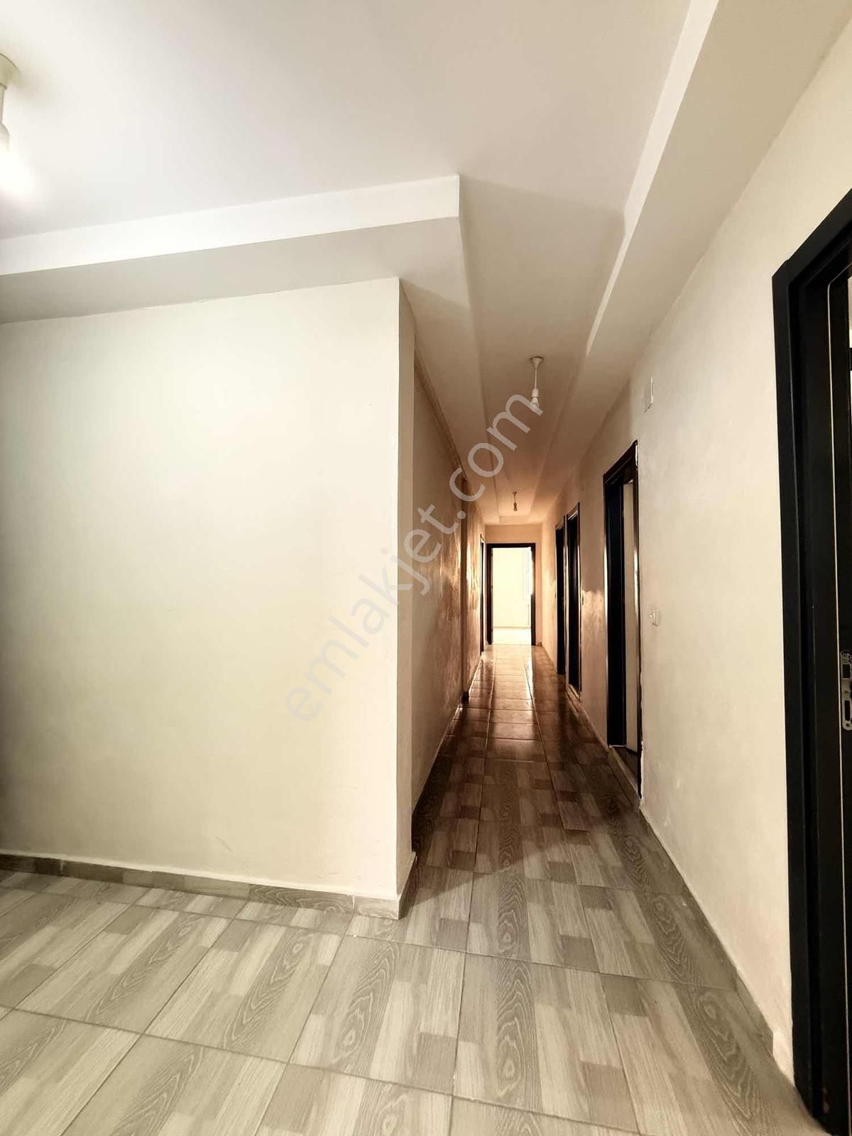 Noyan'dan 4+1 Doğalgazlı 165 M2 Saray Gibi Daire - Görsel 12