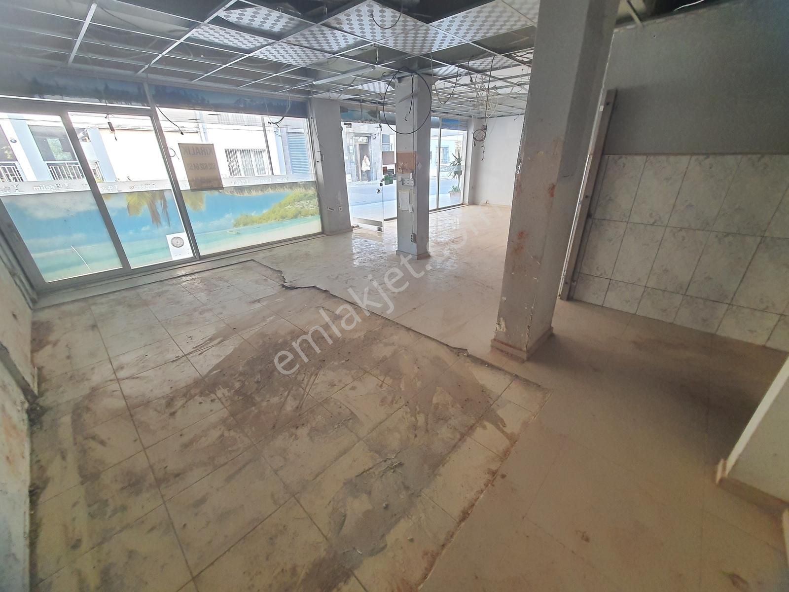 Ataşehir De Merkezi Konumda Ön Cephe Kiralık Dükkan İşyeri - Görsel 14
