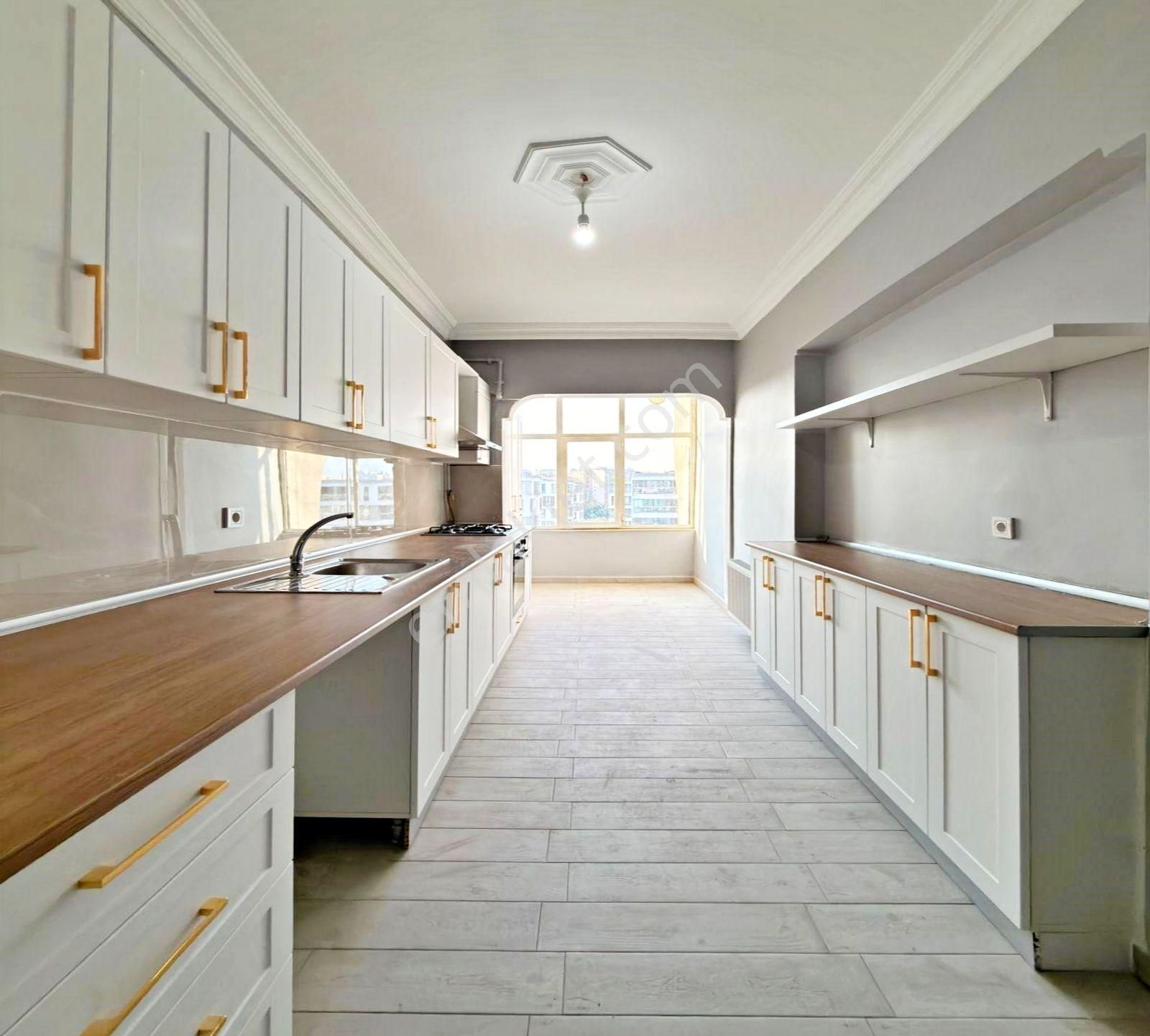 Barış Mahallesinin En İyi Konumunda Nokta Blok 3+1 Satılık Daire - Görsel 5