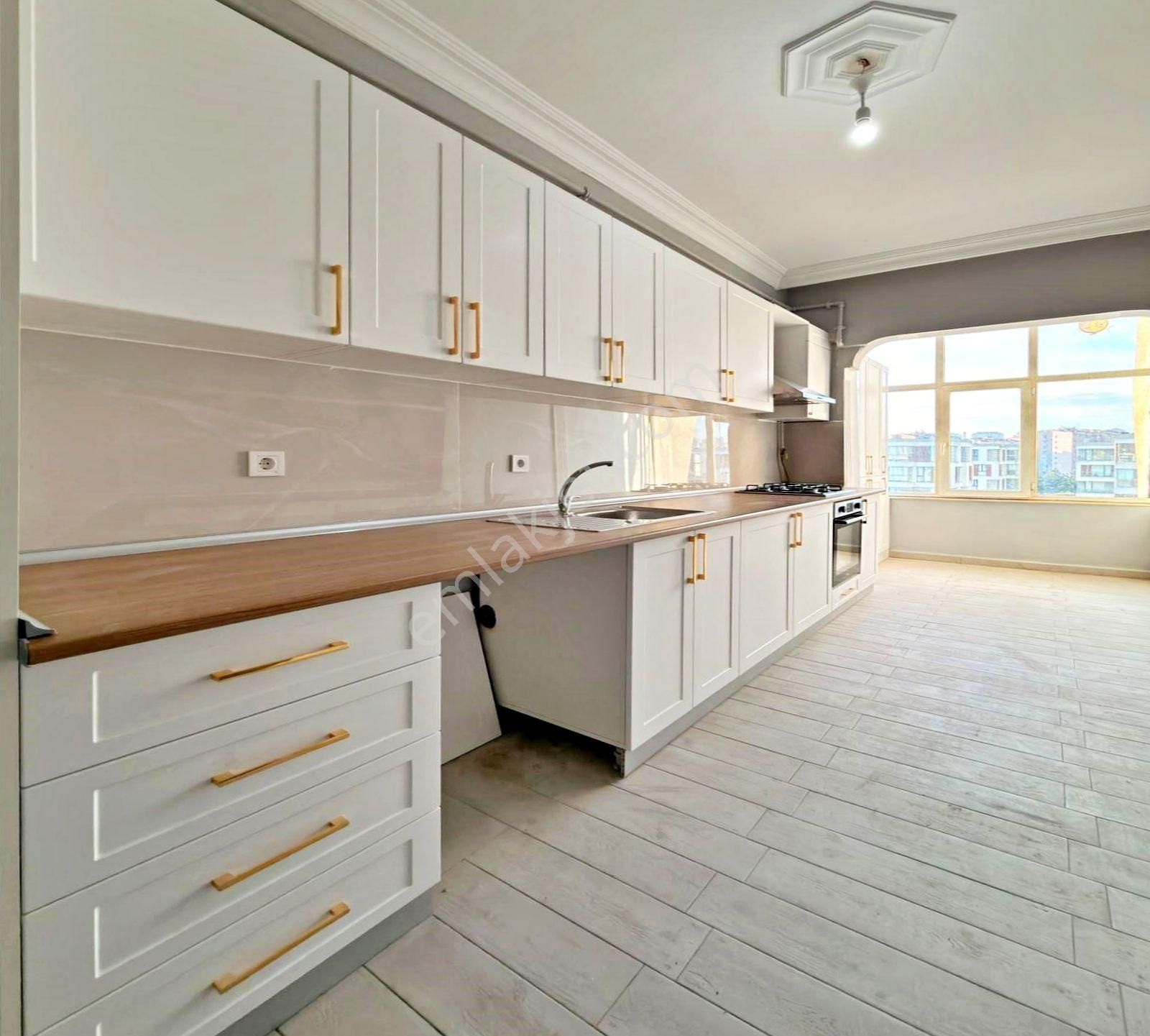 Barış Mahallesinin En İyi Konumunda Nokta Blok 3+1 Satılık Daire