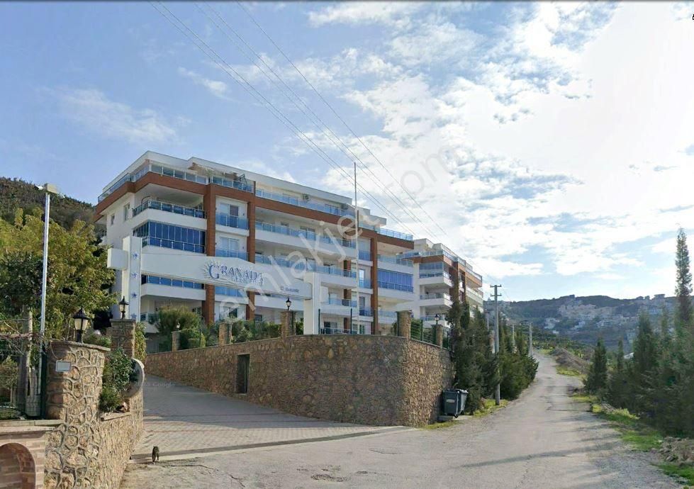 Antalya Alanya Granada Rezidans 1+1 Eşyalı Satılık Konut