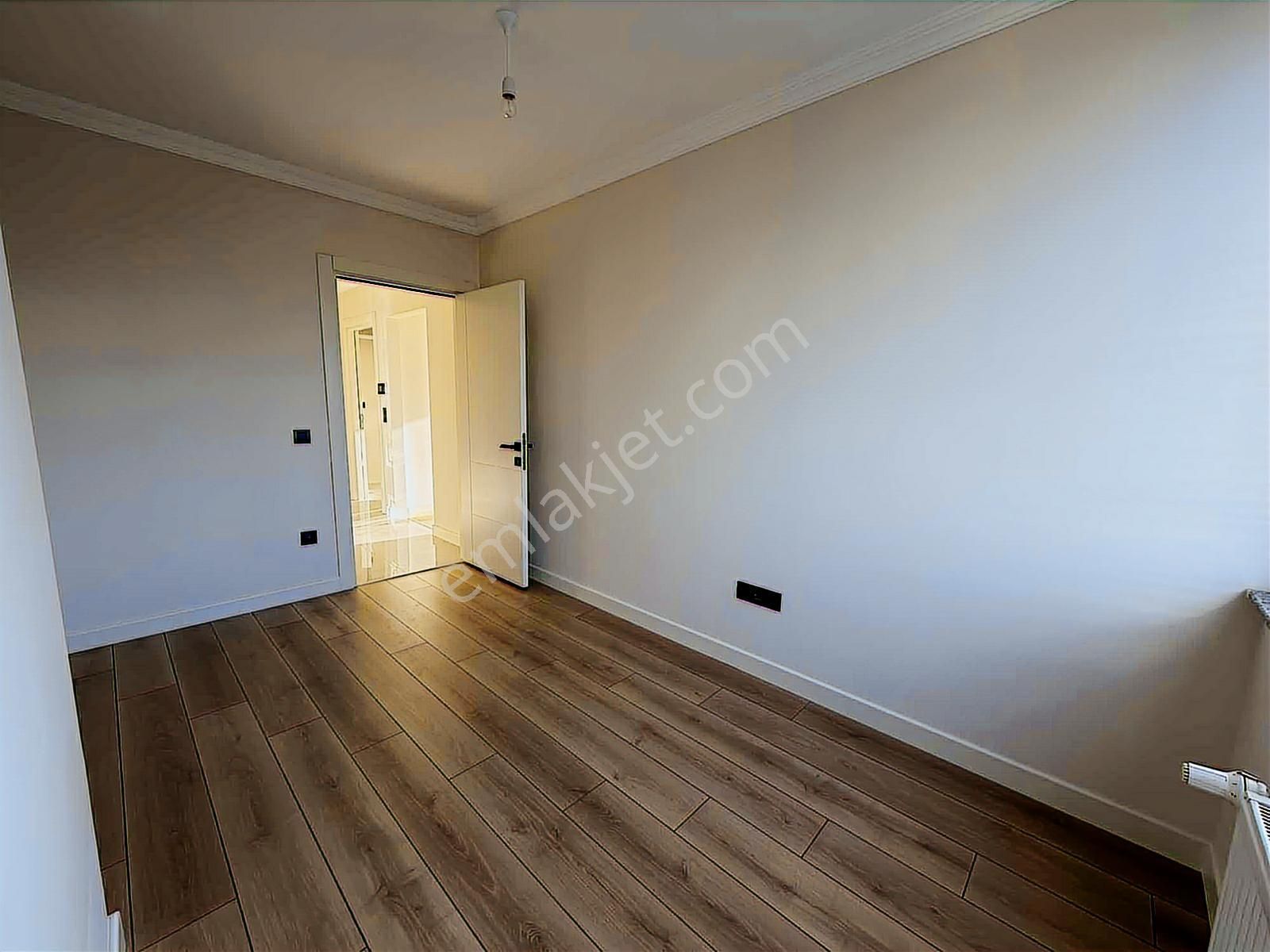 Turyap'tan Bağdat Caddesi Yakını Kısmi Deniz Manzaralı Geniş 2+1 - Görsel 5