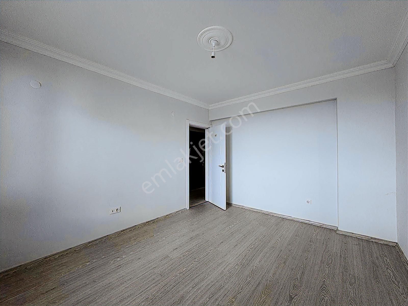 İdo'ya 5 Dk Mesafede İskele'de Cadde Üzeri Fırsat Daire - Görsel 22