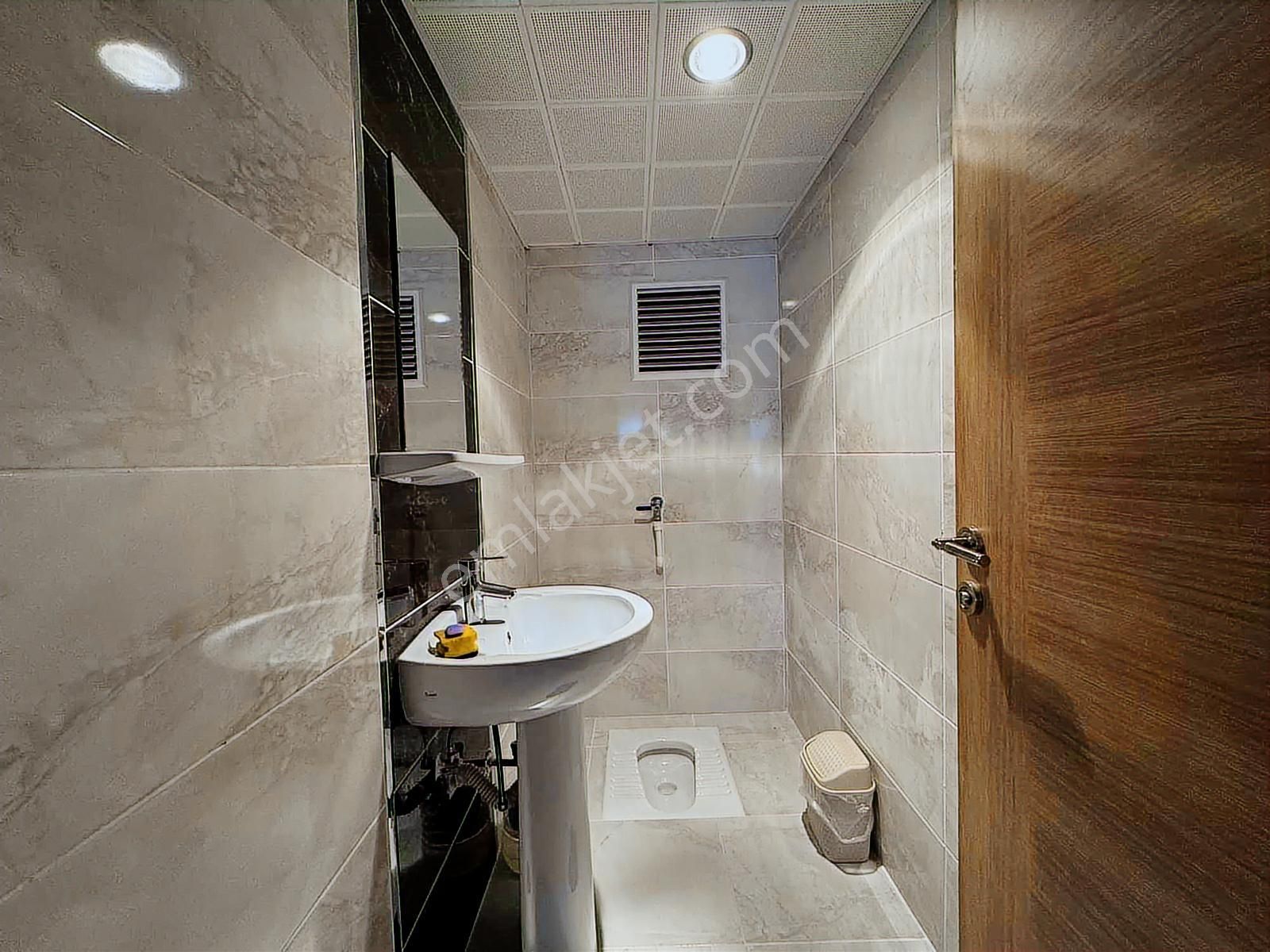 Mısırlı Emlak'tan Armutlu Toki'de Full Eşyalı 3+1 120m2 Daire - Görsel 19