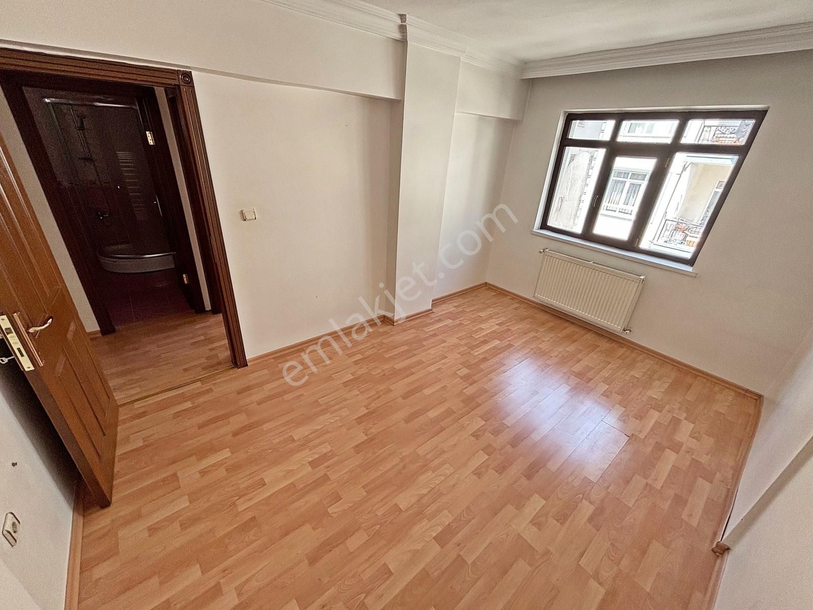 4+1 Katta Tek Daire 4. Kat Asansörlü Ana Cadde Yakını 2 Balkonlu - Görsel 3