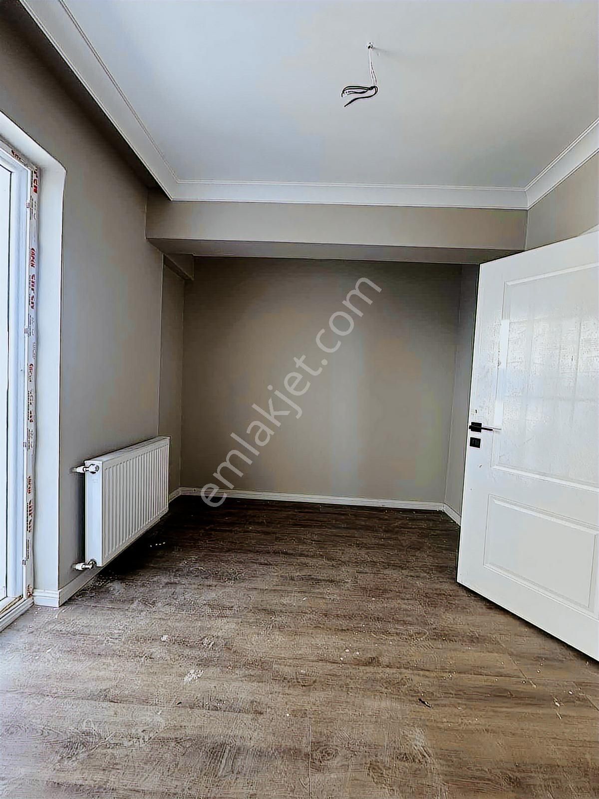 Dere Gayrimenkulden Tramvaya 300 Metre Mesafede Fırsat 2+1 - Görsel 19