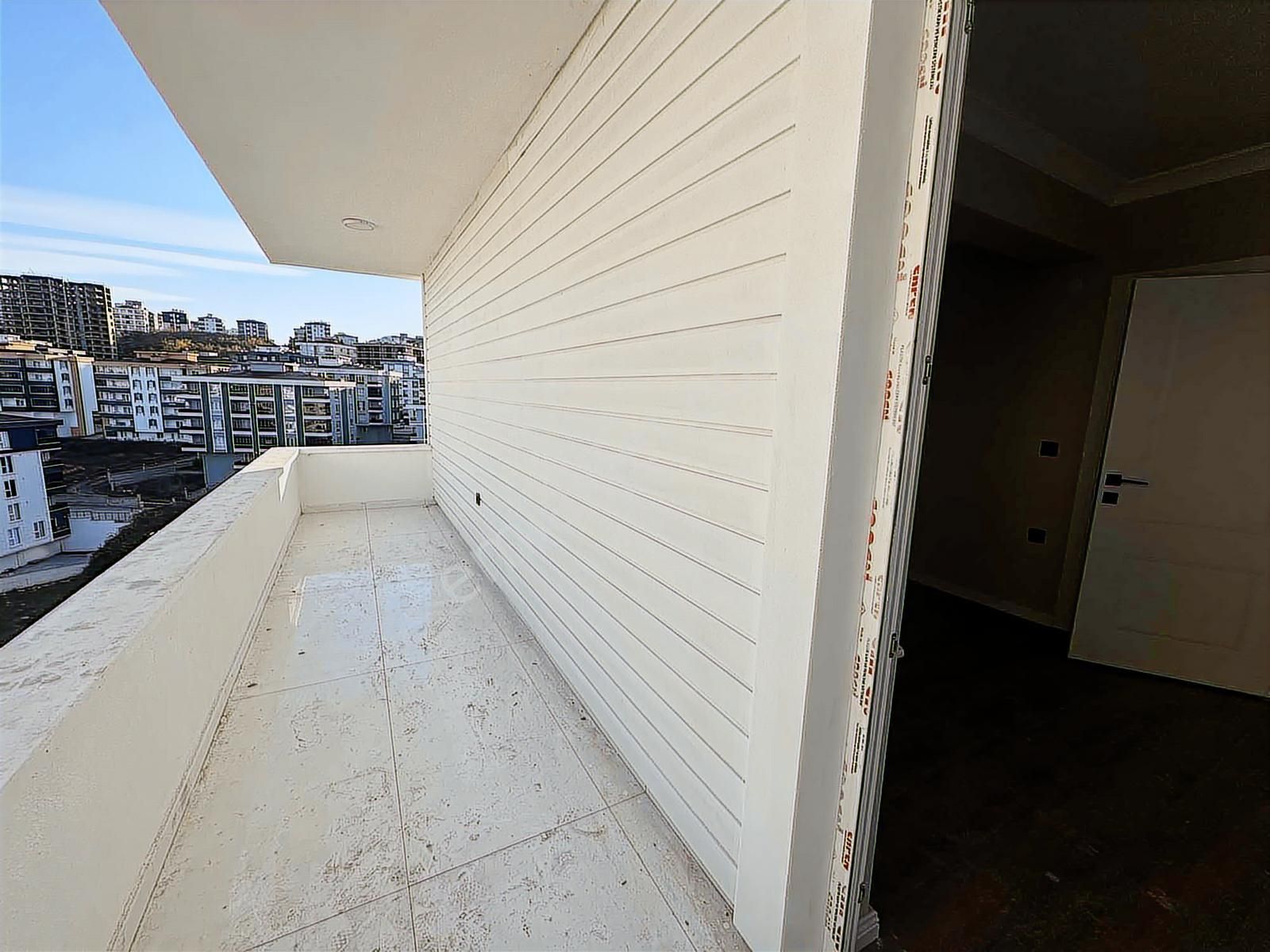 Dere Gayrimenkulden Tramvaya 300 Metre Mesafede Fırsat 2+1 - Görsel 14