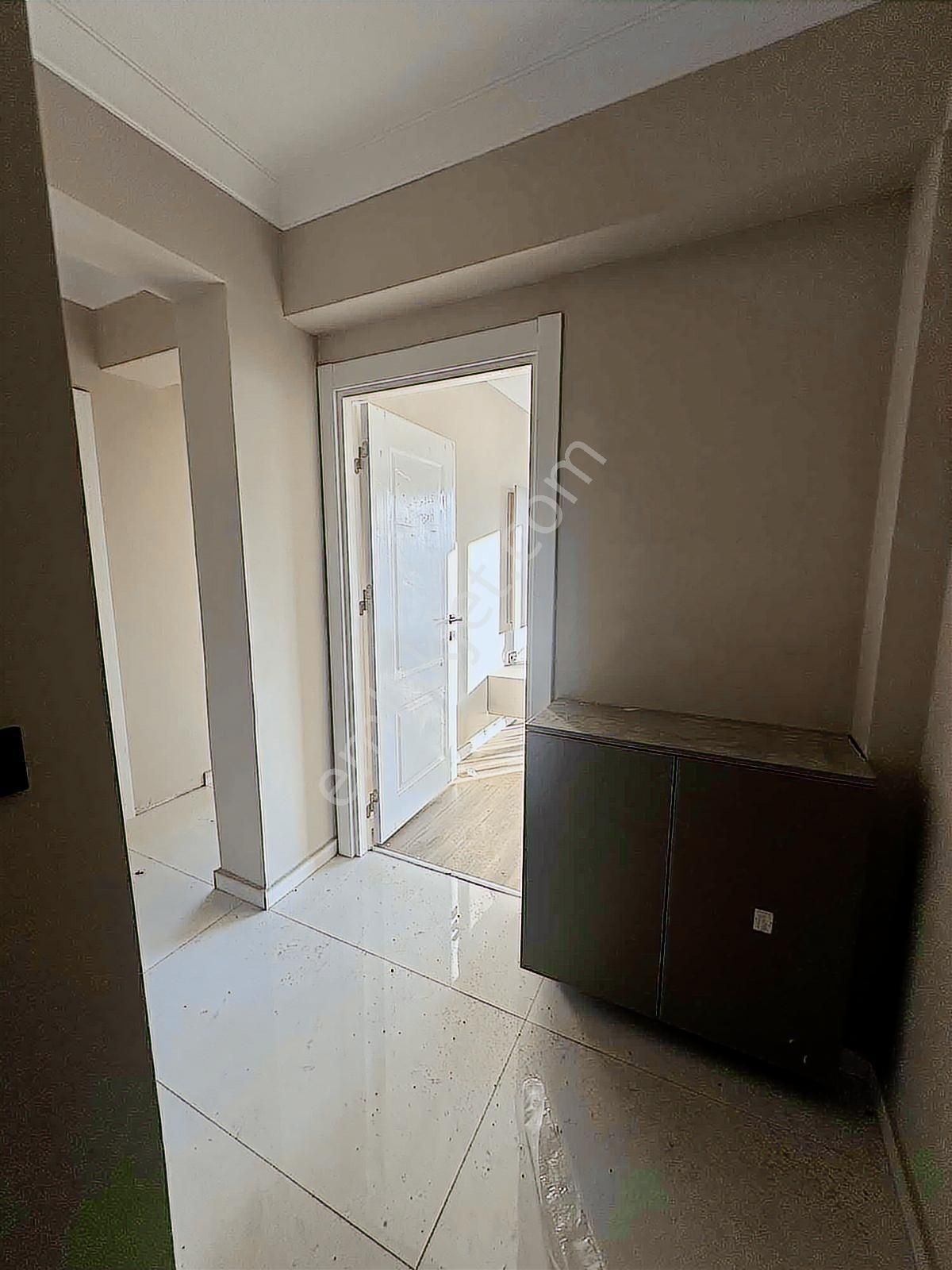 Dere Gayrimenkulden Tramvaya 300 Metre Mesafede Fırsat 2+1 - Görsel 21