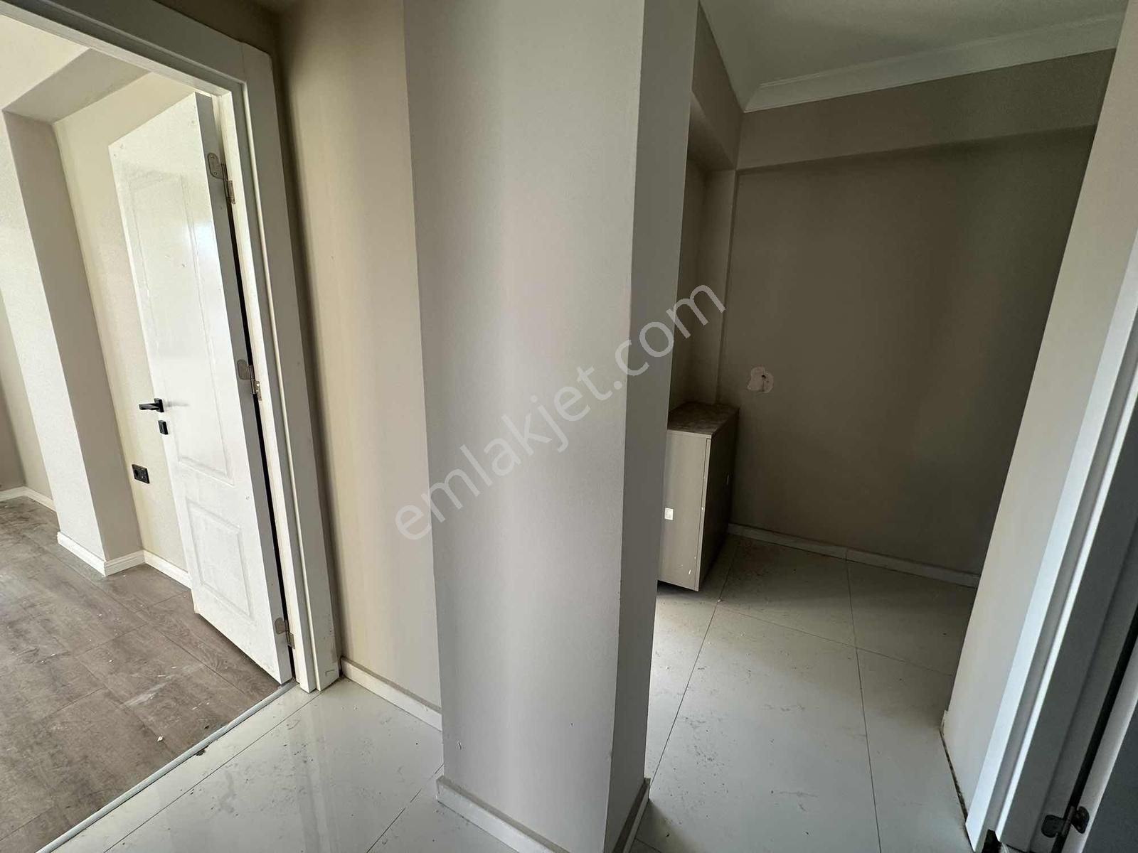 Dere Gayrimenkulden Tramvaya 300 Metre Mesafede Fırsat 2+1 - Görsel 18