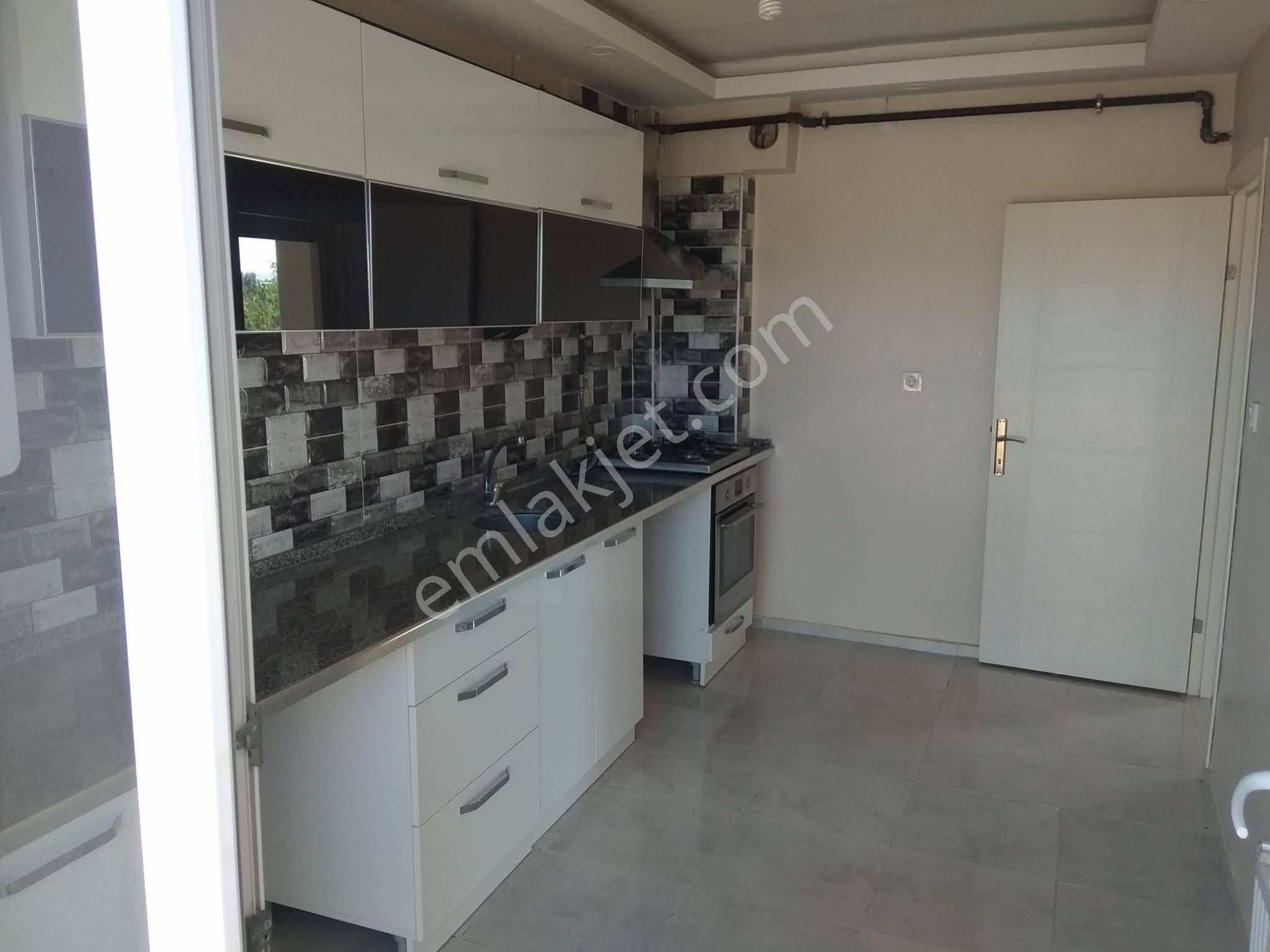 Sütlüce Mahallesinde Satılık 2+1 Daire ; Eğitimciler Caddesi Yakını; - Görsel 9