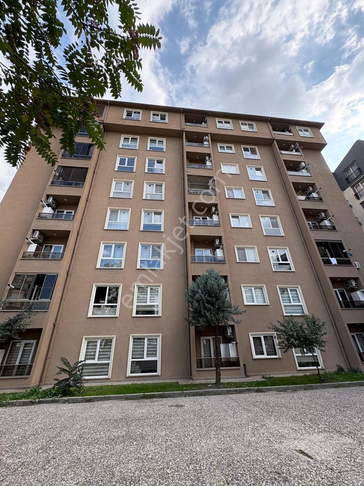 Nilüfer 23 Nisan Mahallesinde Satılık 2+1 Daire