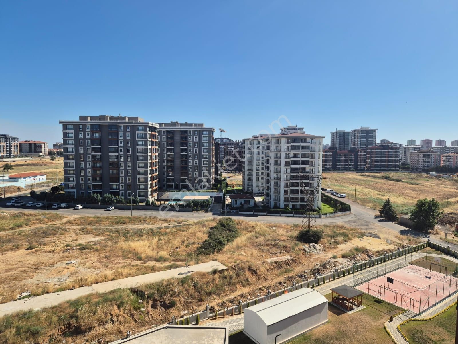 Hürriyet Mah. Havuzlu Sitede Satılık Havuz Cepheli 3+1 Daire - Görsel 25
