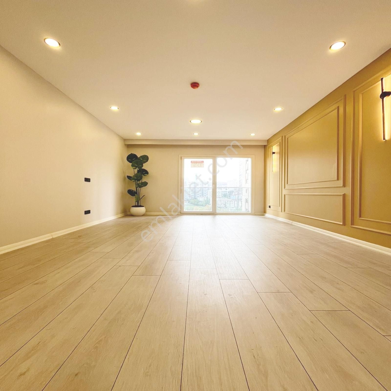 Metrobüse Yakın Lüks Site İçinde Havuz Cephe 1+1 Satılık Daire - Görsel 12